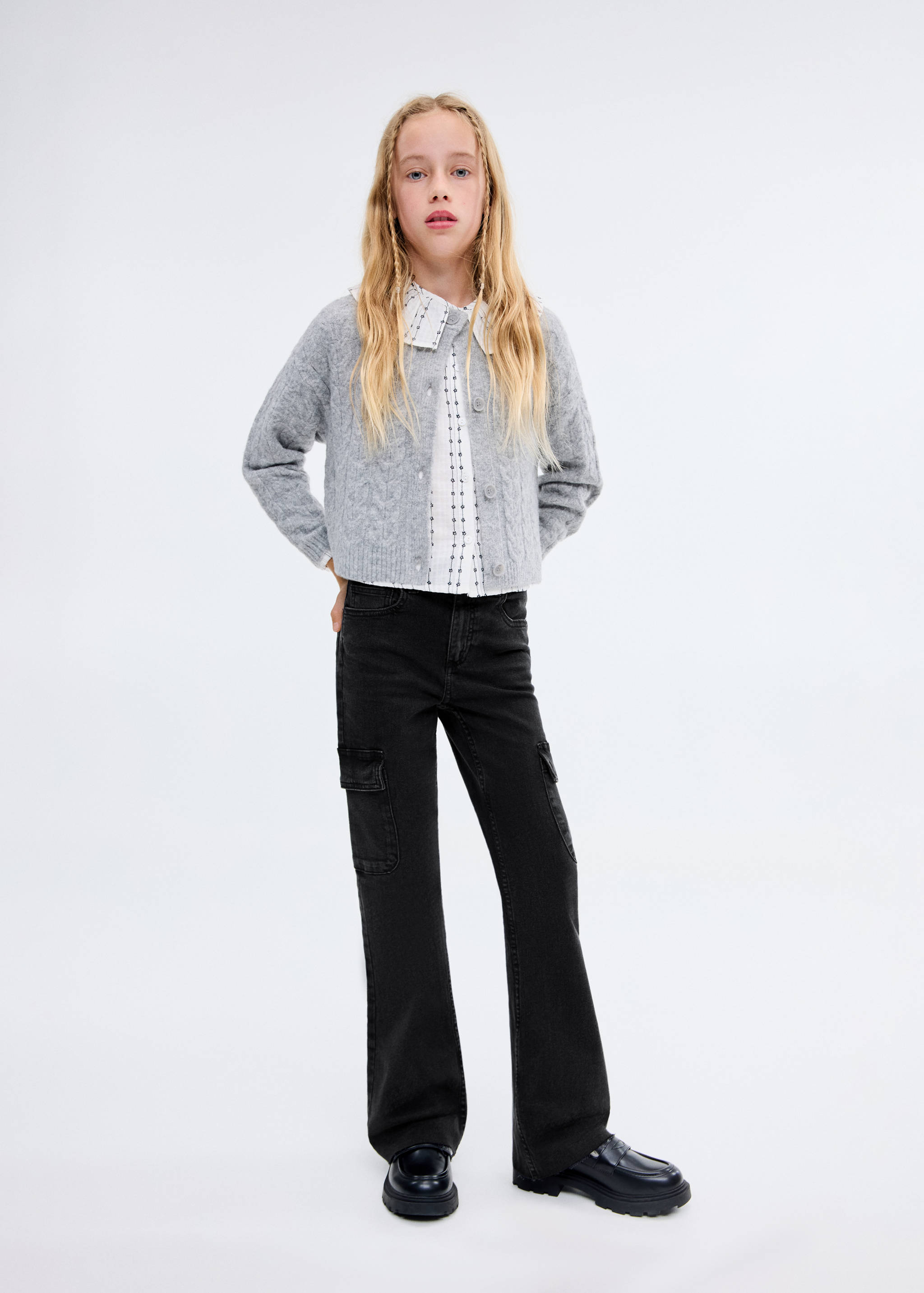 Jeans flare cargo - Plano general