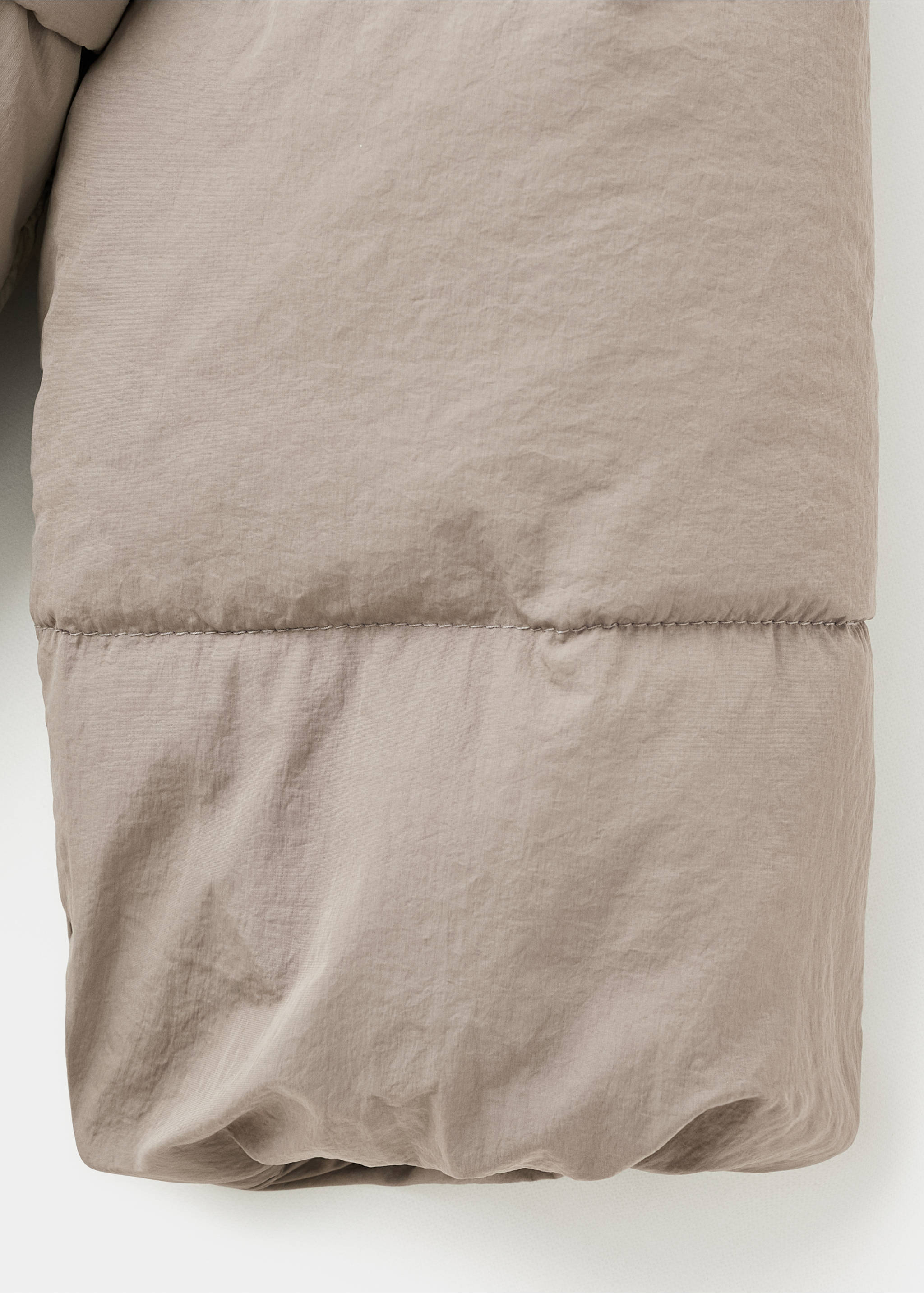 Gepolsterter Anorak mit Kapuze - Detail des Artikels 0, Braun. Ref: 17034774-00.