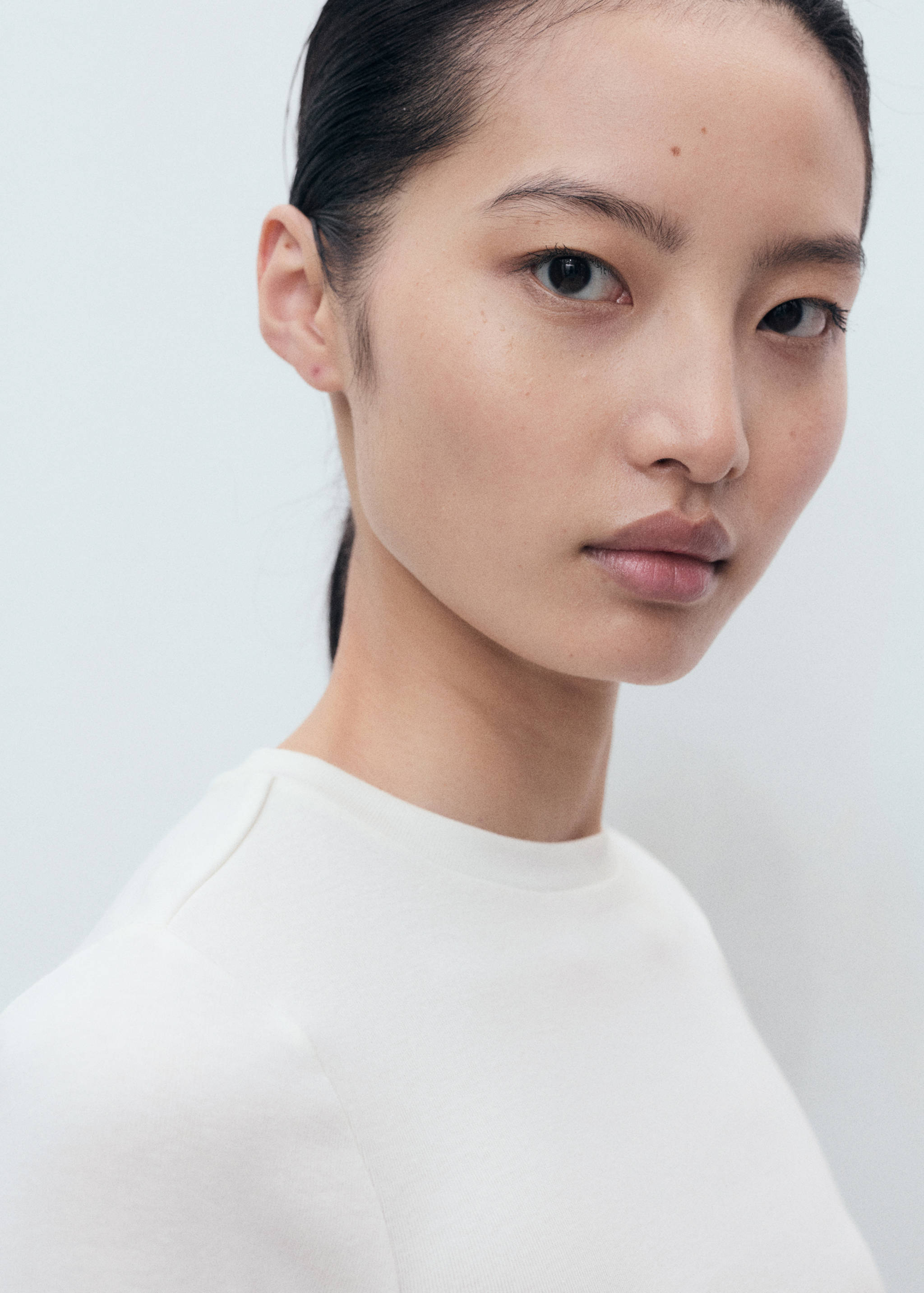 Long-sleeved cropped t-shirt - Details of the article 1