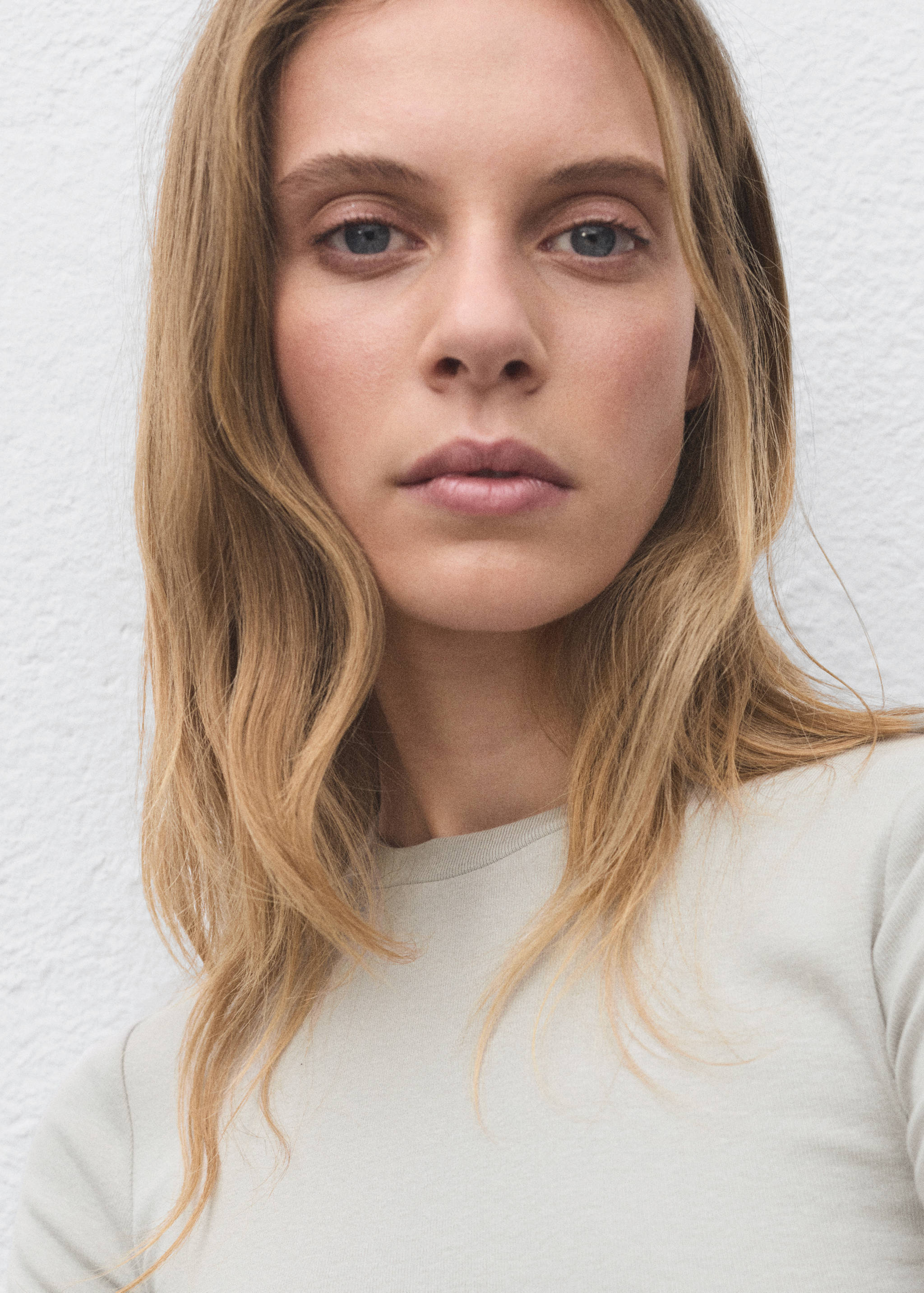 Long-sleeved cropped t-shirt - Details of the article 1