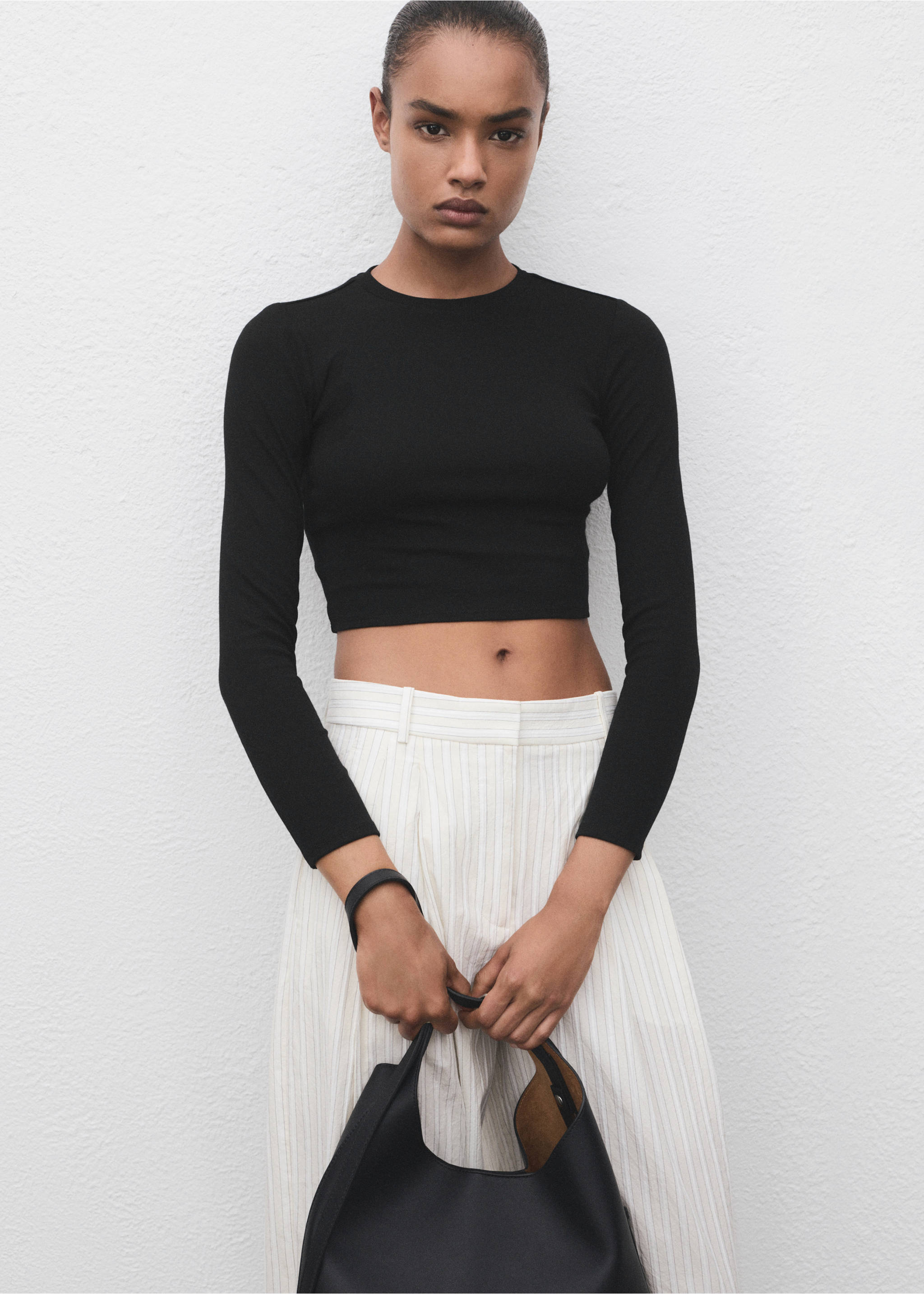 Long-sleeved cropped t-shirt - Medium plane, Black. Ref: 17034781-00.