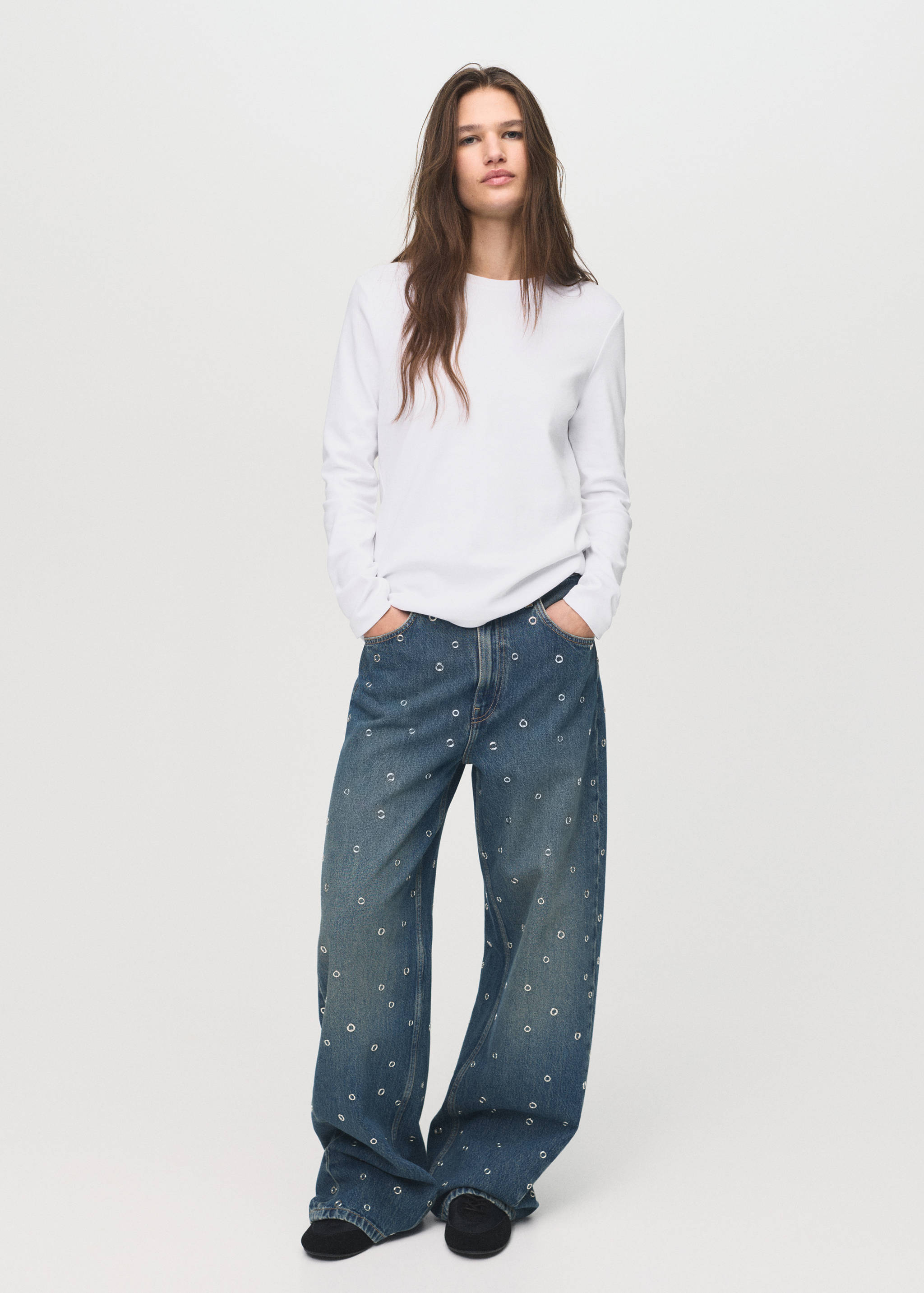 Barrel jeans with eyelets - General plane