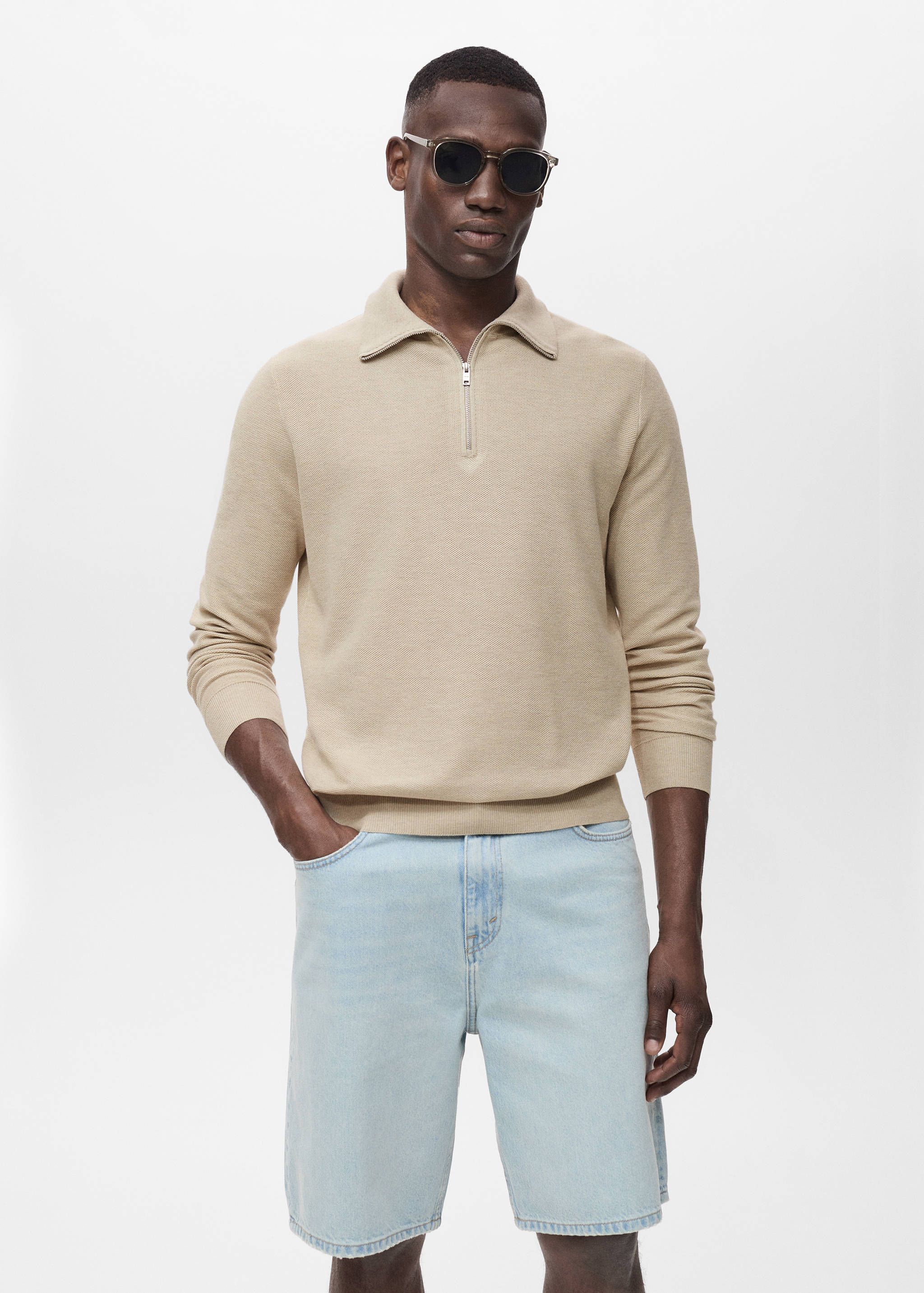 Svetr s mikrostrukturou a límecem na zip - Náhled ve středové rovině