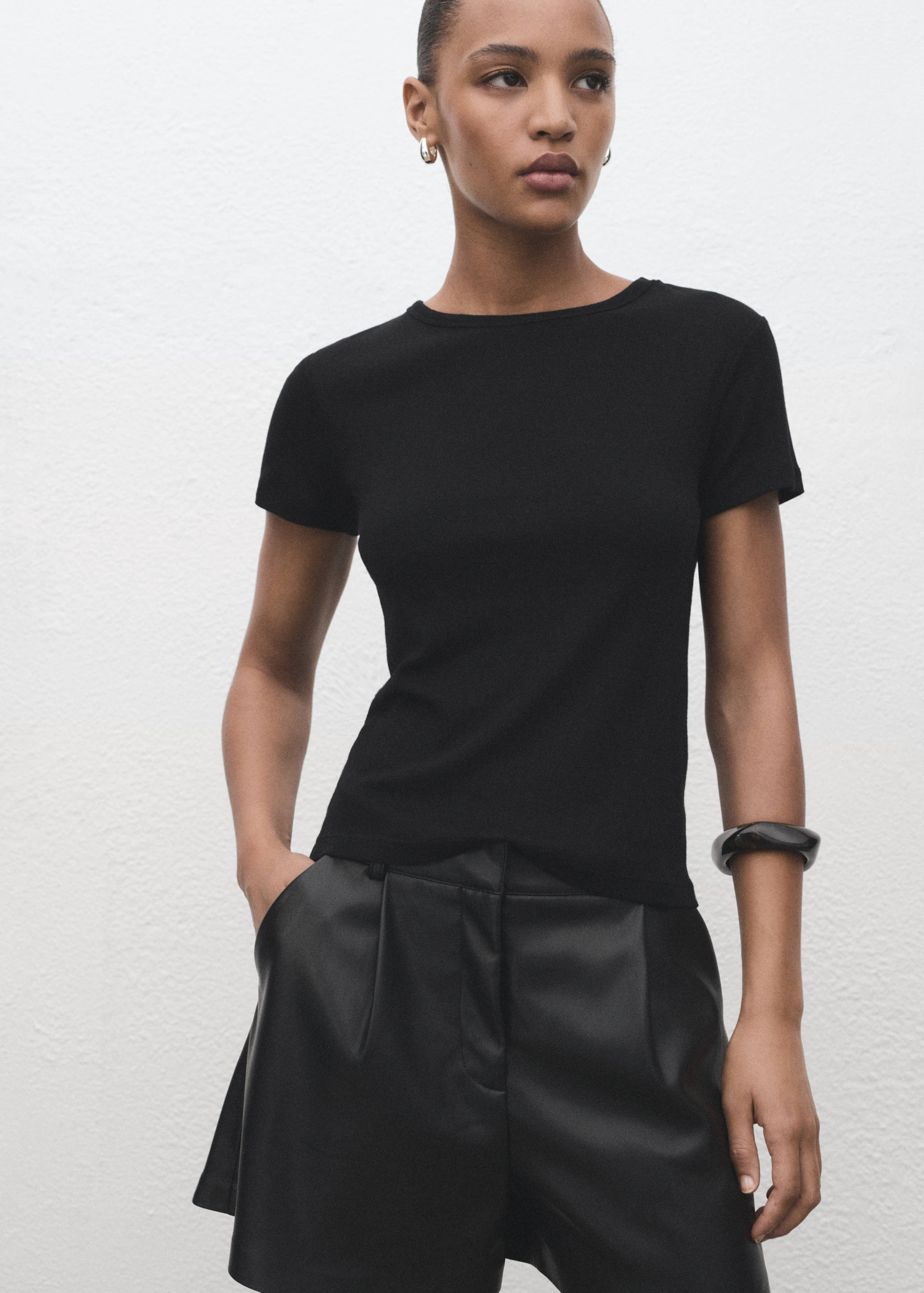 Pleated faux-leather shorts - Details of the article 1