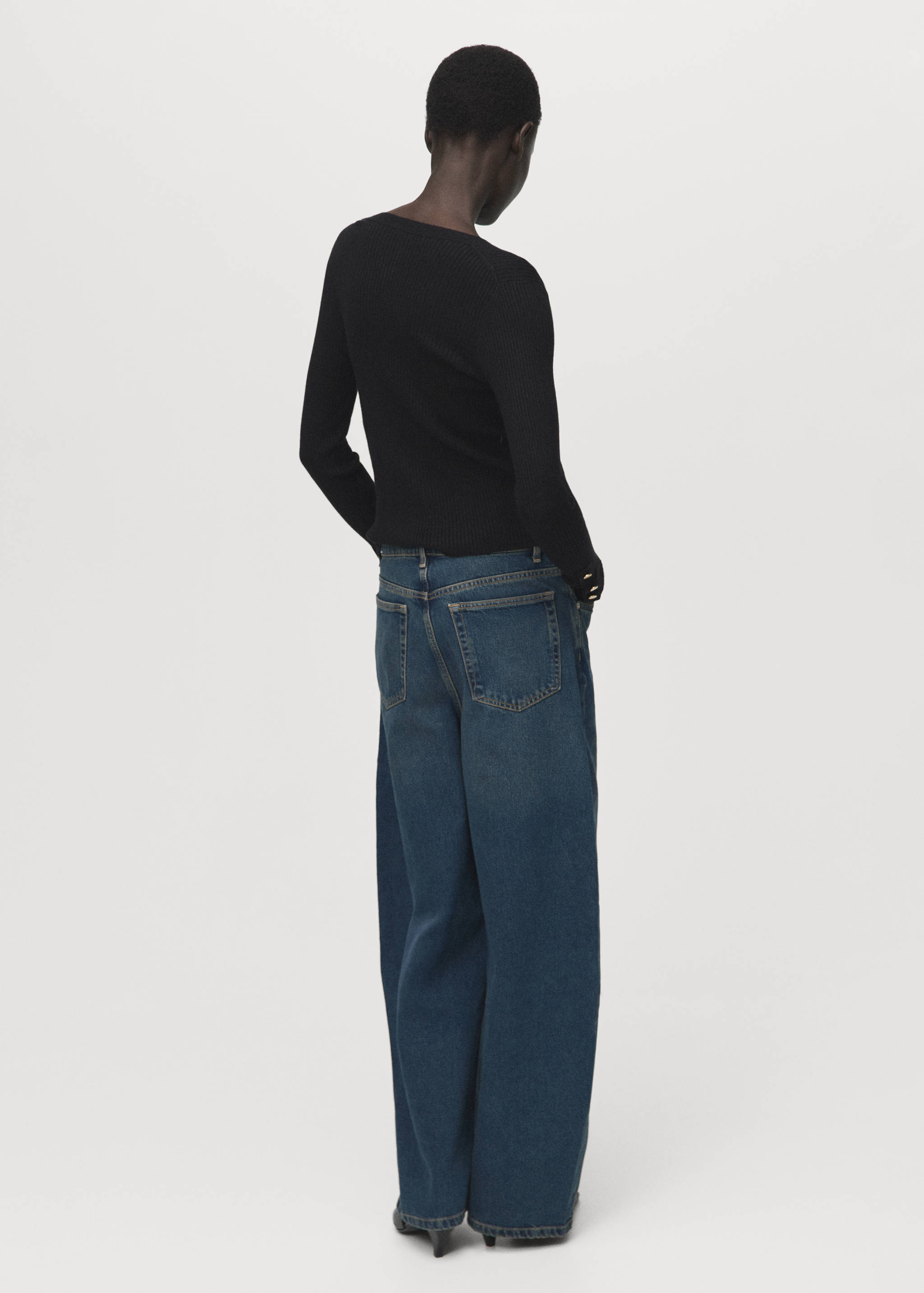 Ribbed buttoned cardigan - Reverse of the article