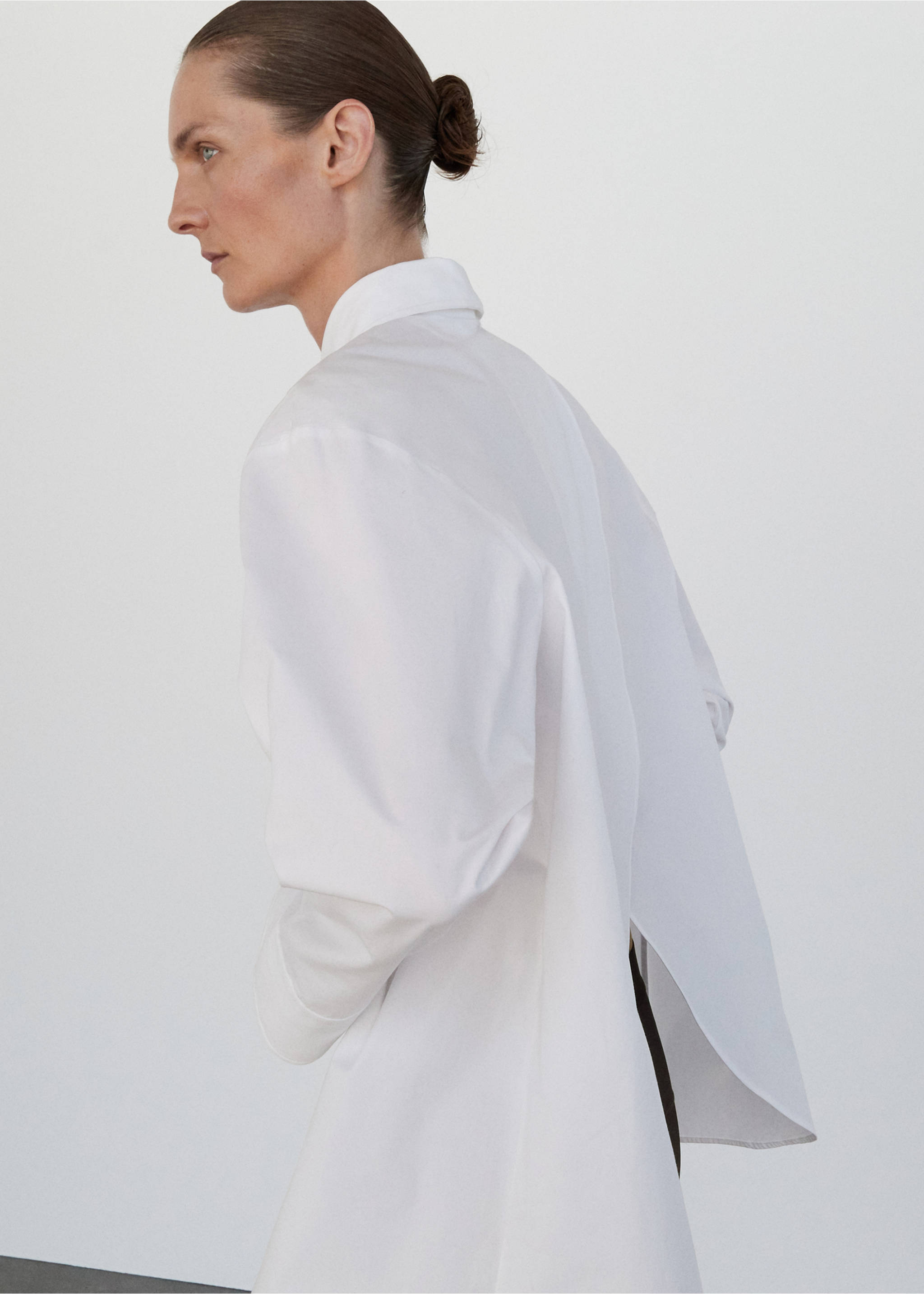 Camisa oversize esquena creuada - Pla general, Blanc. Ref: 17035828-00.