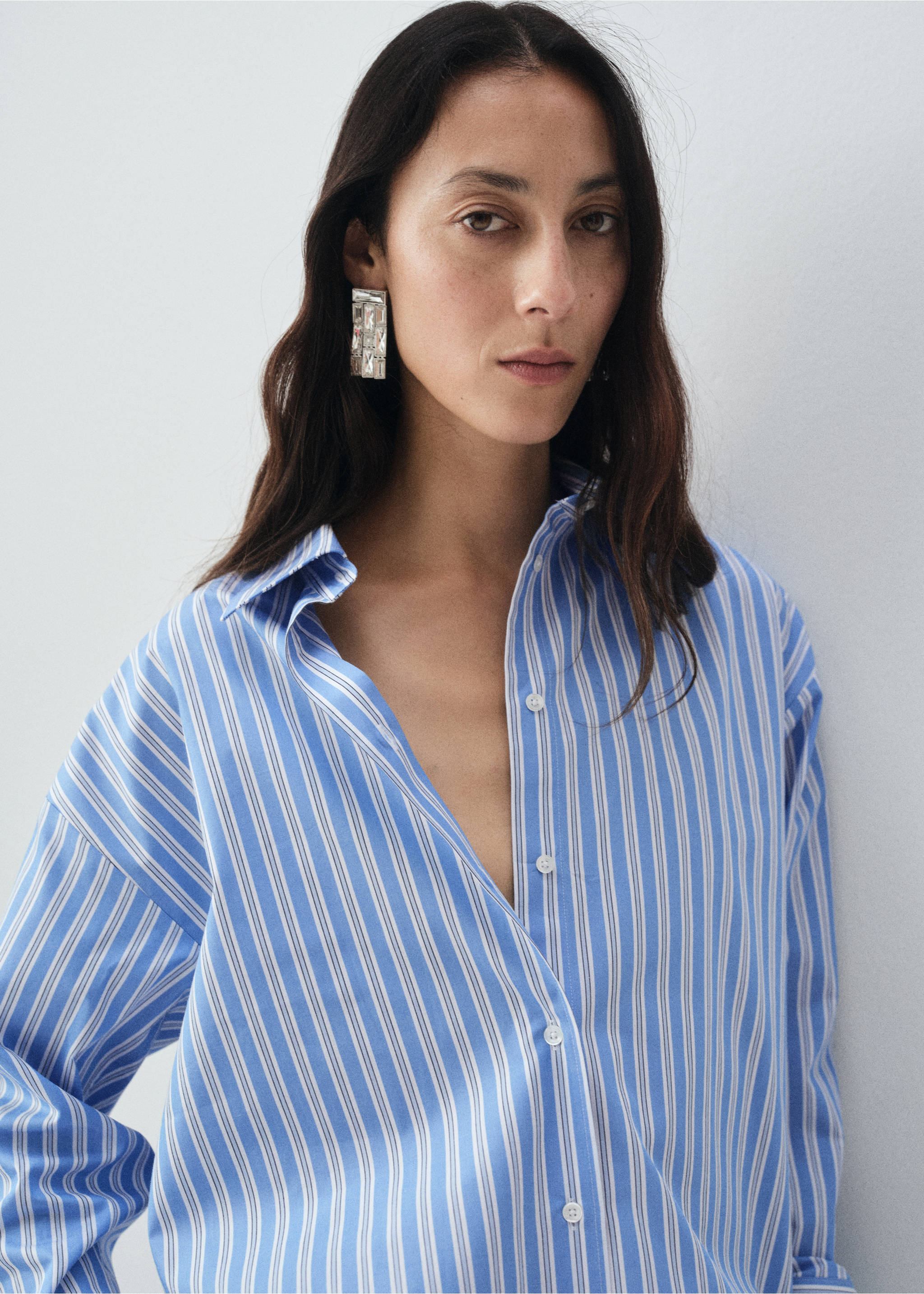 Oversize poplin shirt - Details of the article 1, Sky Blue. Ref: 17035829-00.