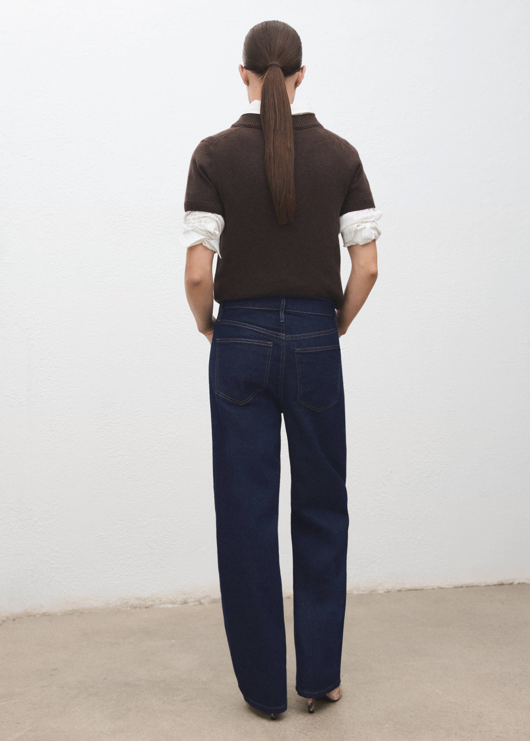 High-waisted barrel jeans - Reverse of the article