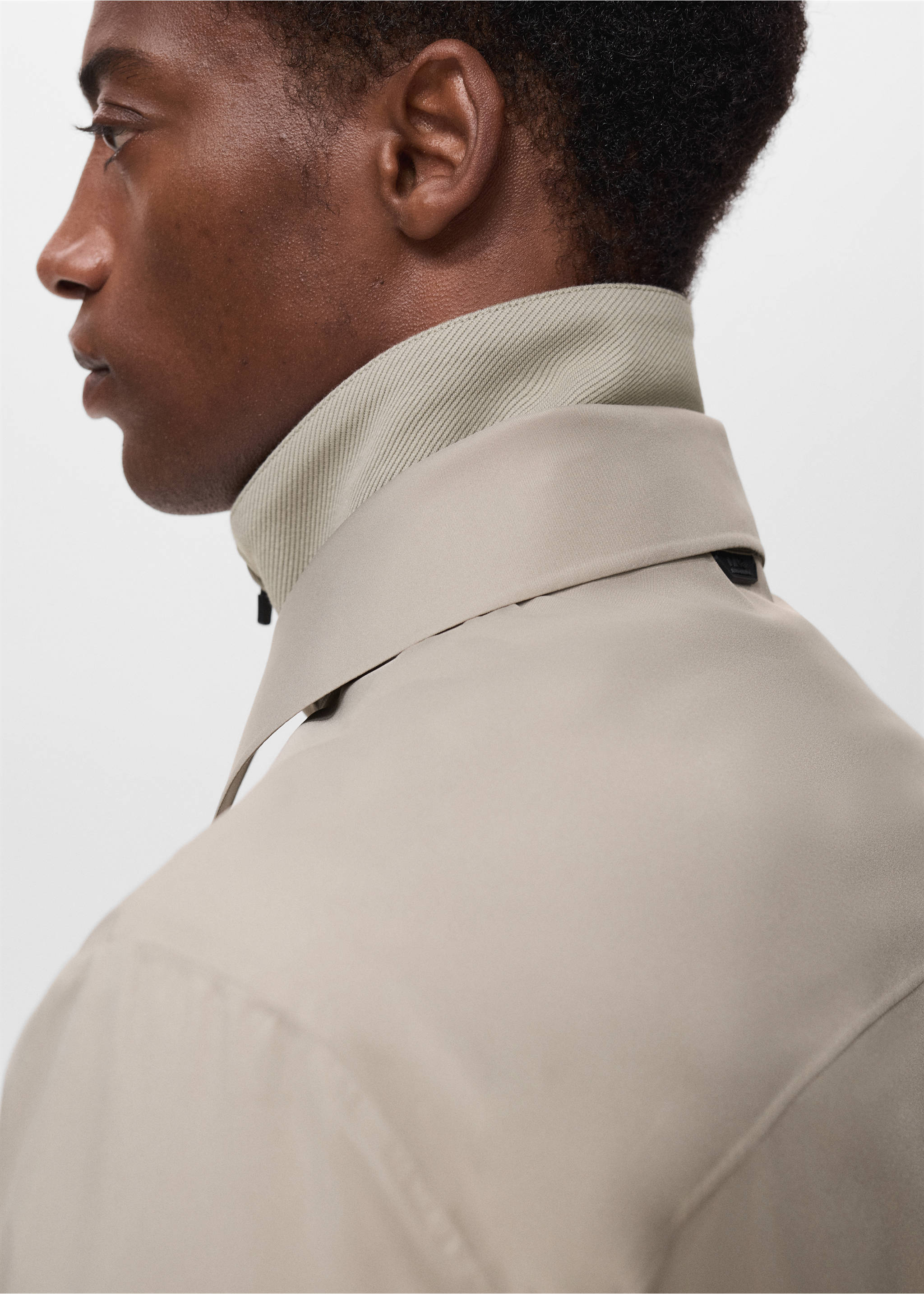 Thermolite® waterproof parka with pockets - Details of the article 3, Ice Grey. Ref: 17035969-00.