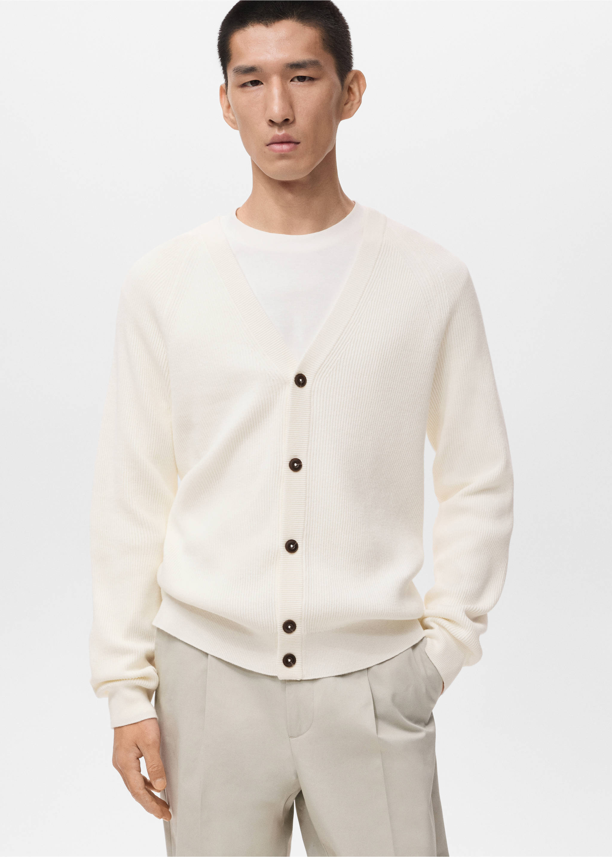 Ribbed knitted cardigan with buttons - Medium plane, Off White. Ref: 17035974-00.
