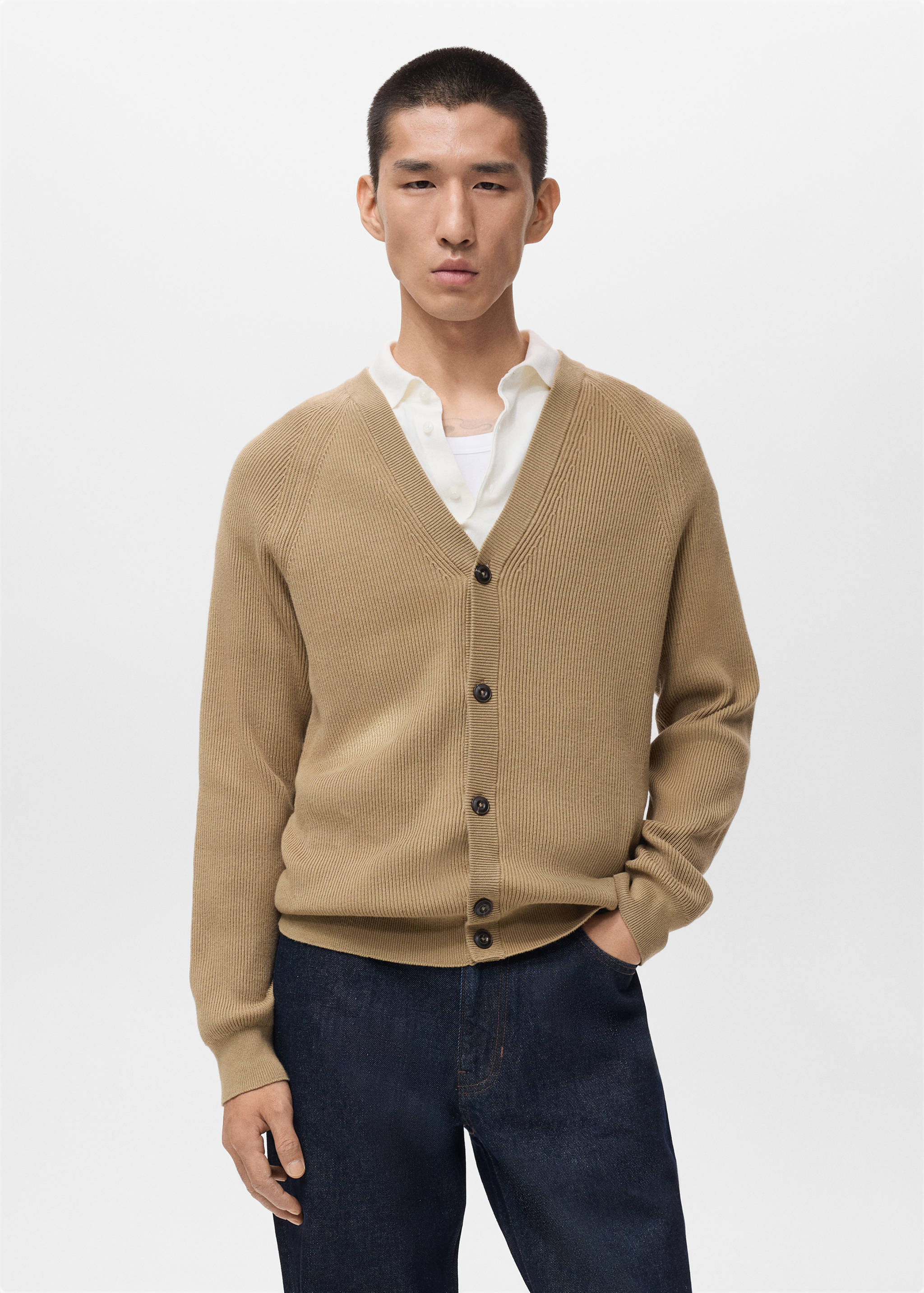 Ribbed knitted cardigan with buttons - Medium plane
