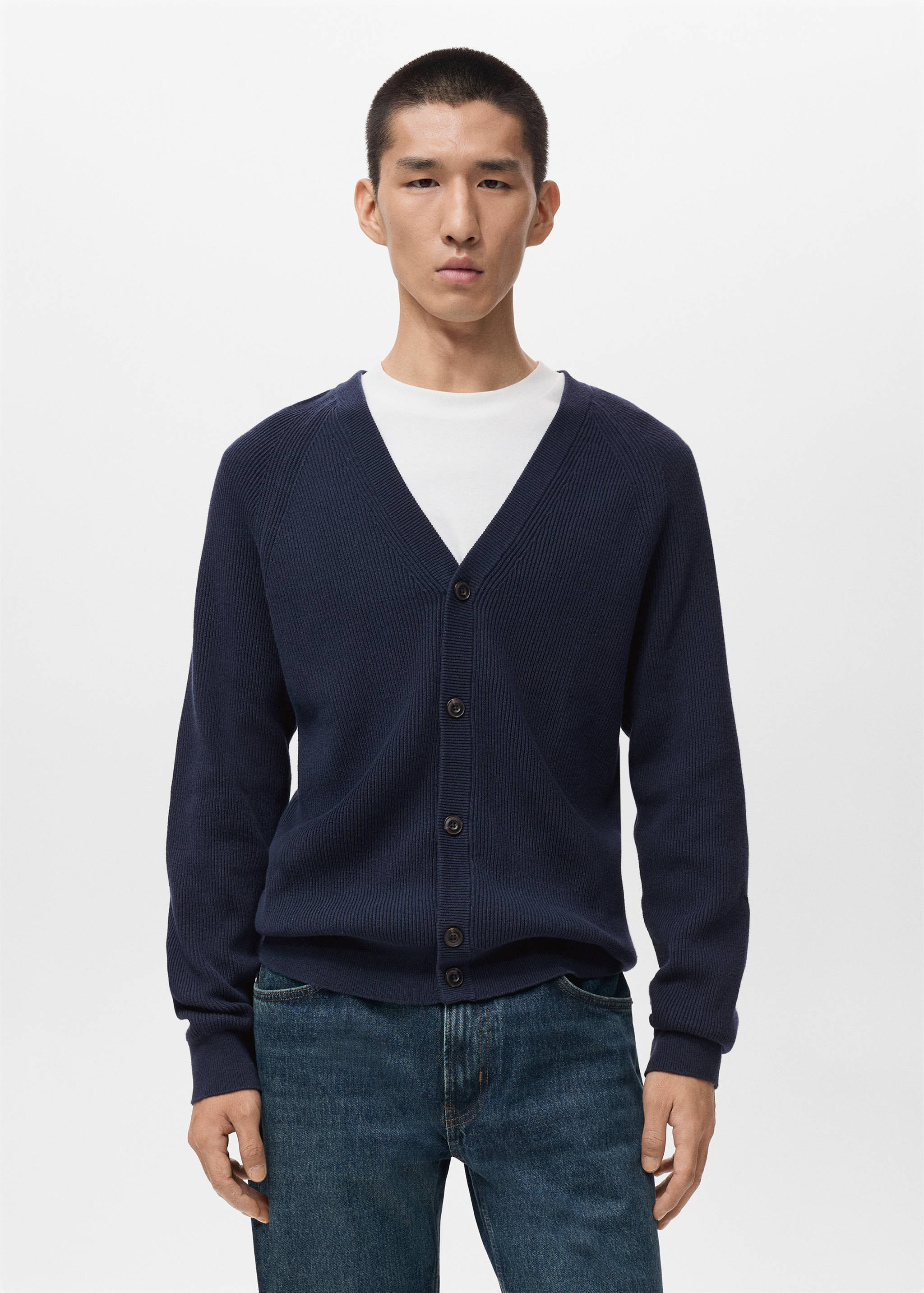 Ribbed knitted cardigan with buttons - Medium plane