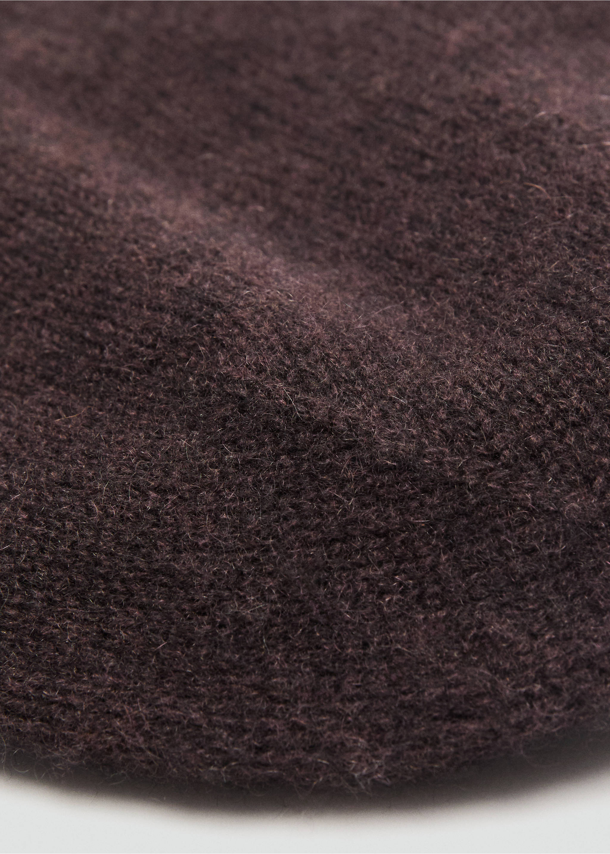 100% cashmere beanie - Details of the article 1, Chocolate. Ref: 17035976-00.
