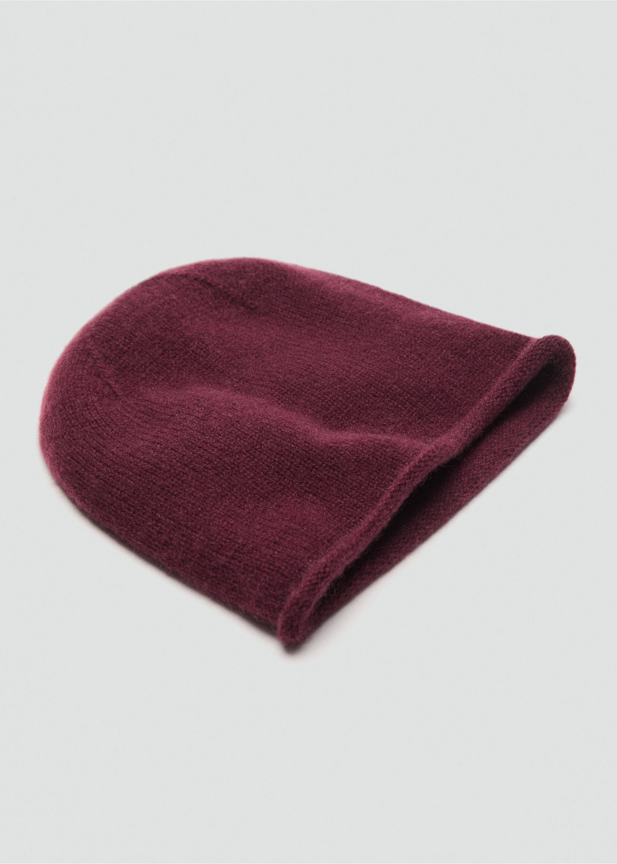 100% cashmere beanie - Medium plane, Burgundy. Ref: 17035976-00.