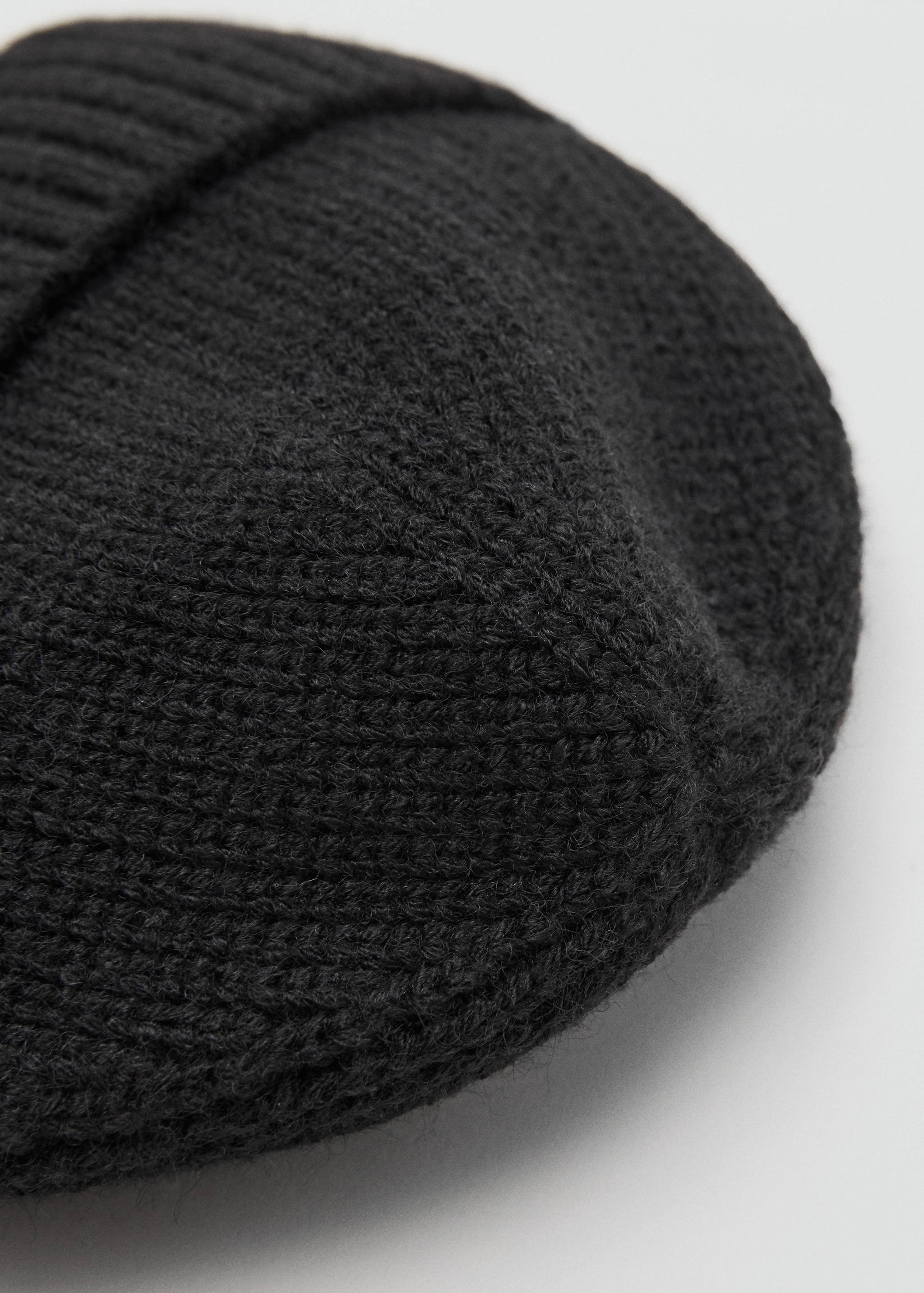 Knitted hat with turn-up - Details of the article 1