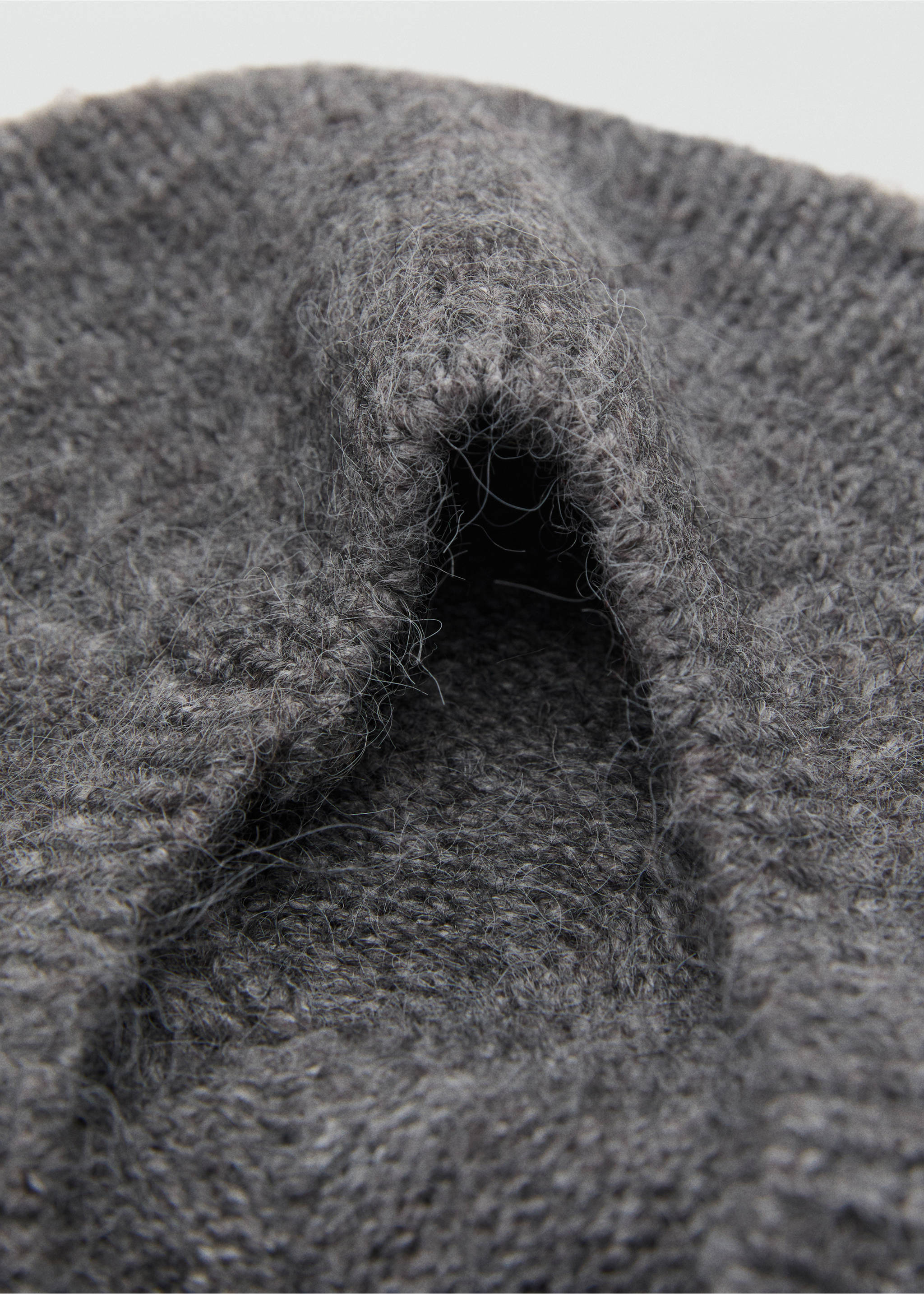 Striped beret - Details of the article 1, Medium Heather Grey. Ref: 17035989-00.