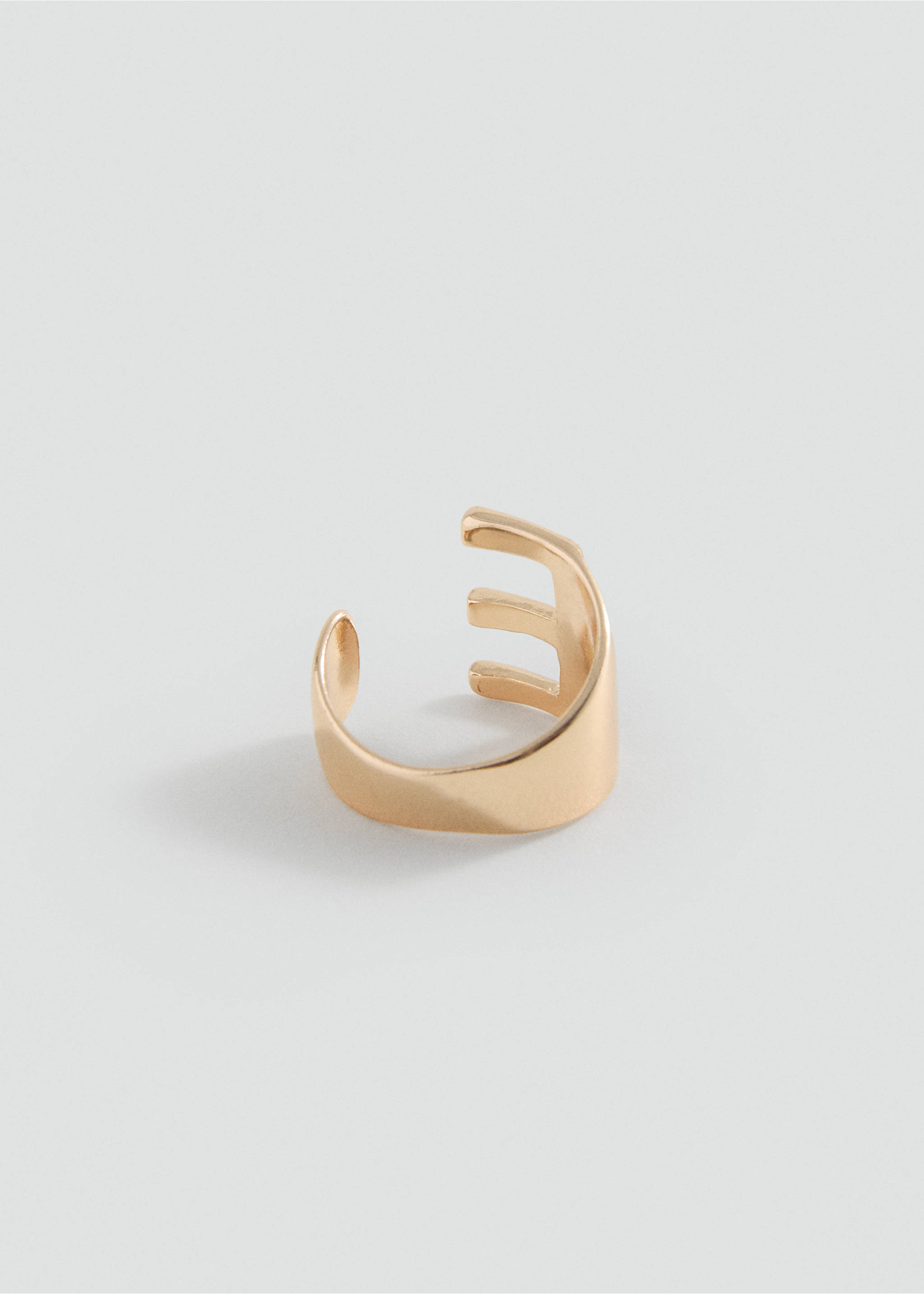 Ring with letter design - Medium plane, Gold. Ref: 17035993-00.