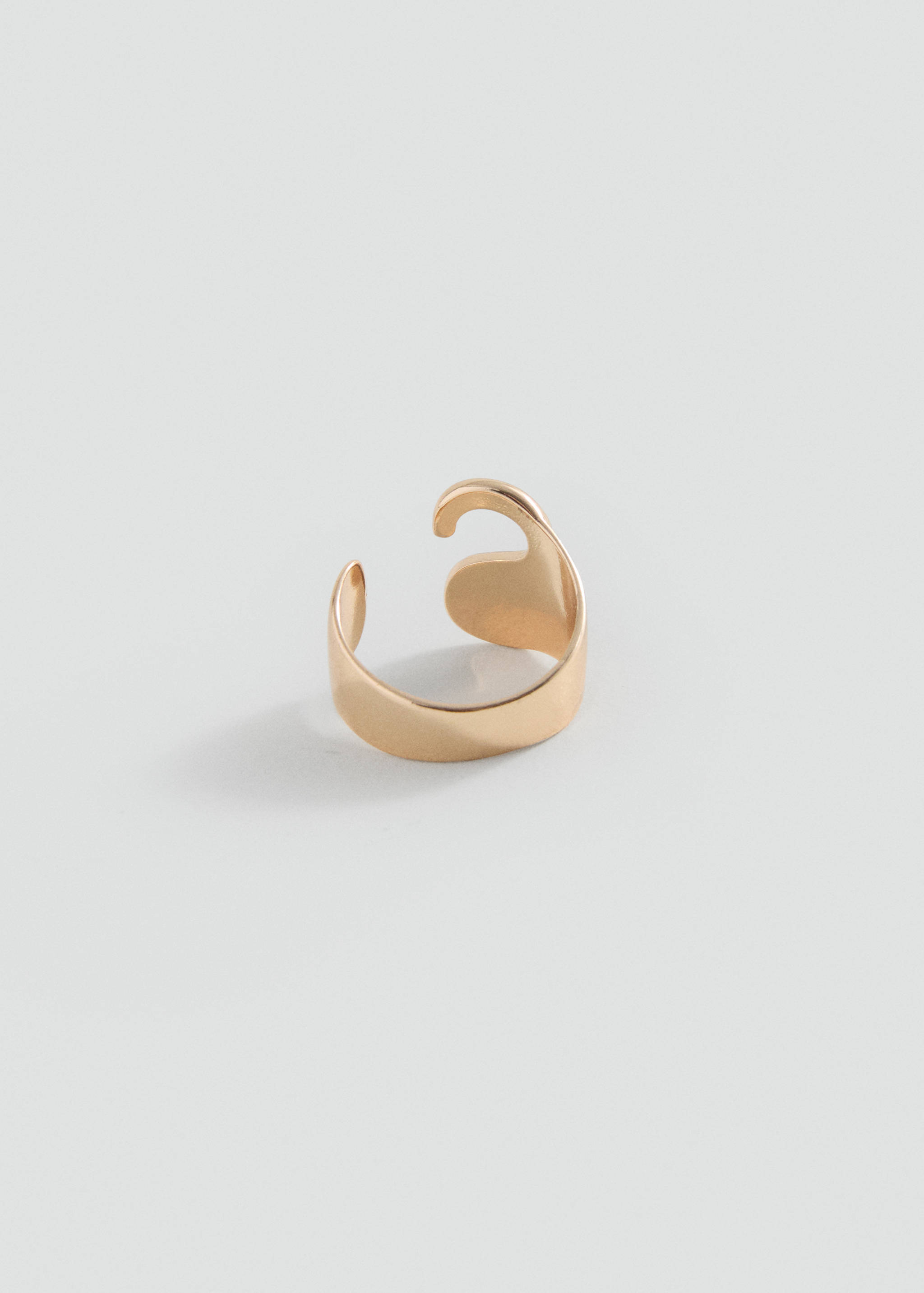 Ring with letter design - Medium plane