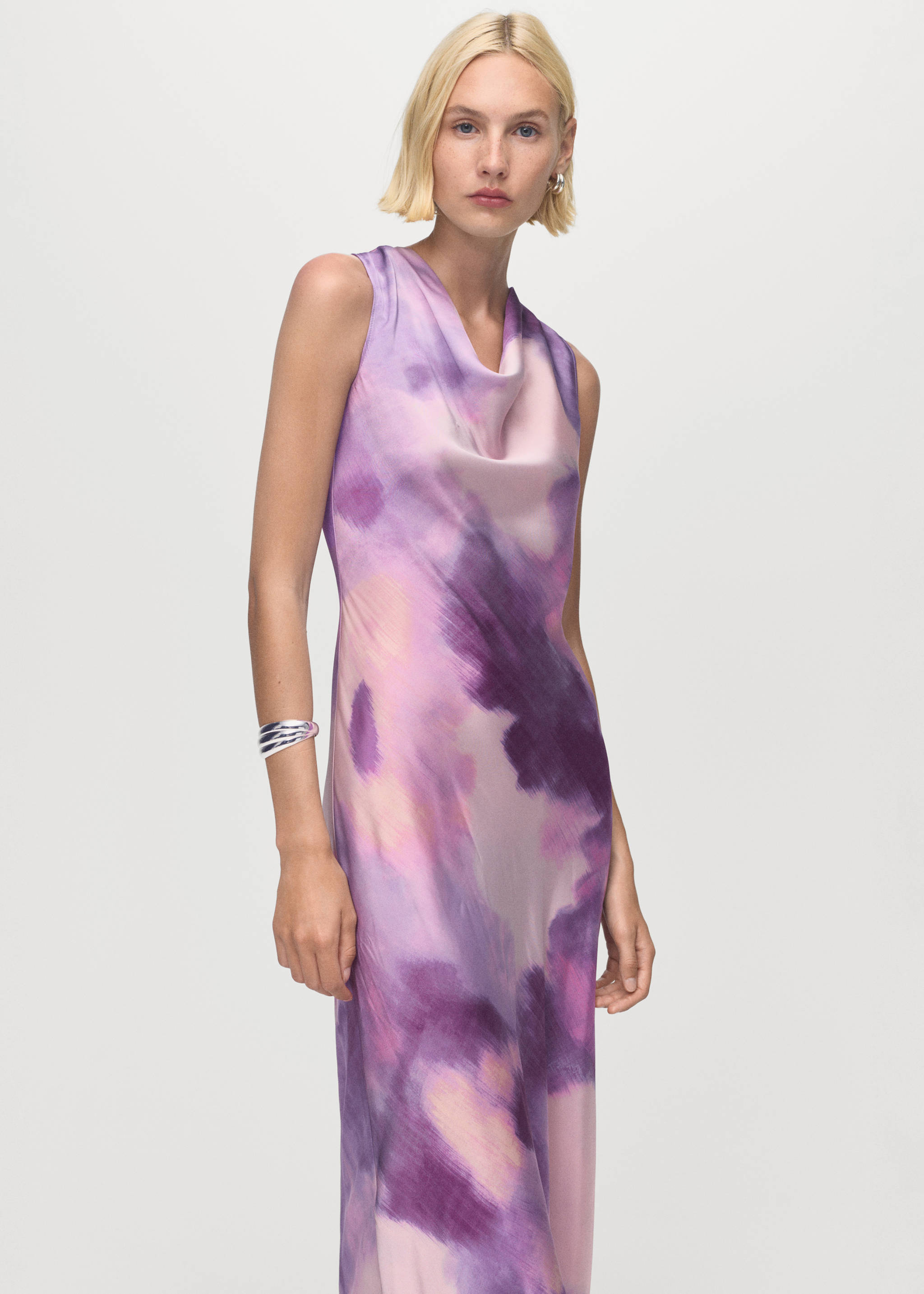 Satin tie-dye dress with draped neckline - Medium plane