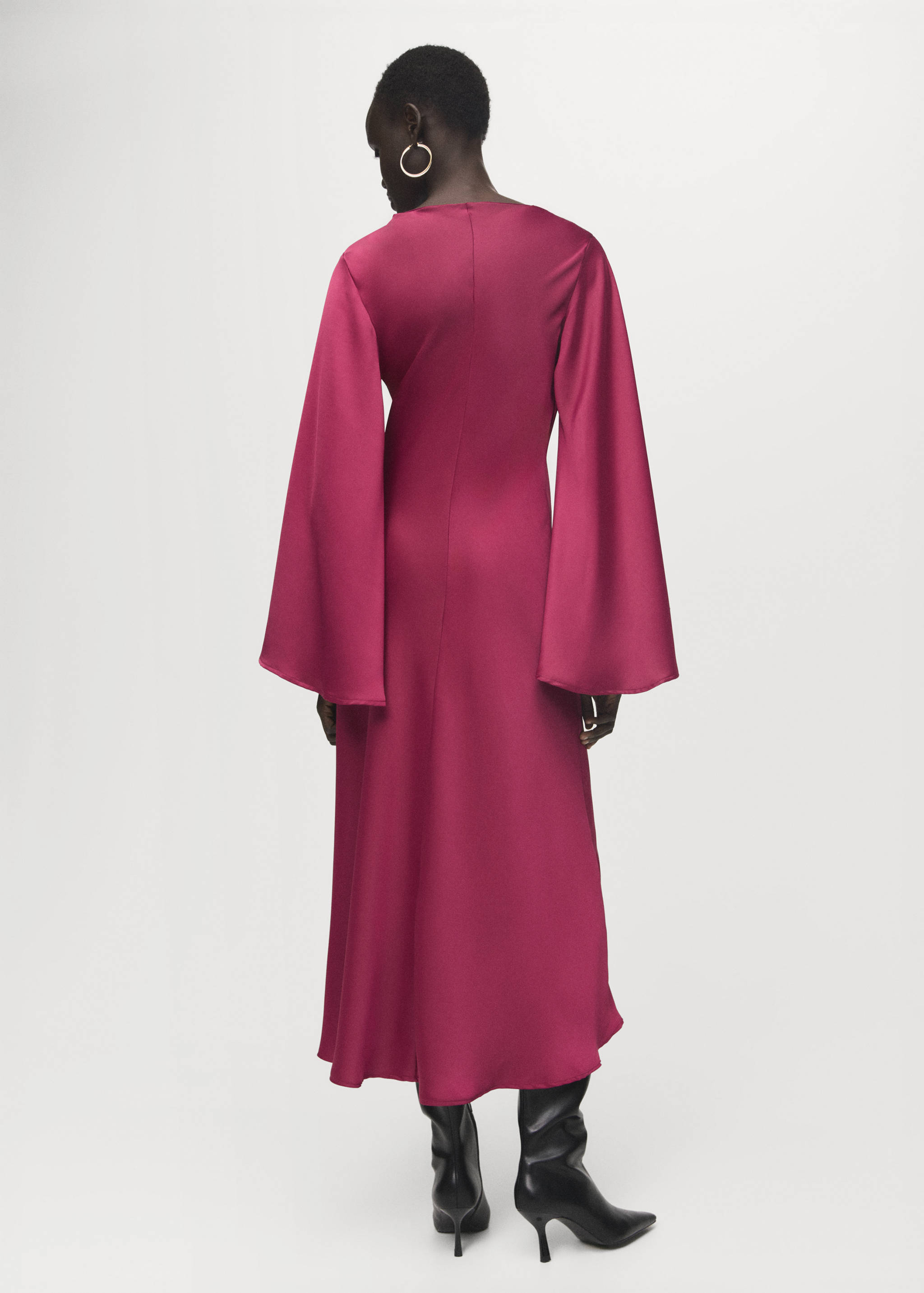 Flared-sleeve satin dress - Reverse of the article
