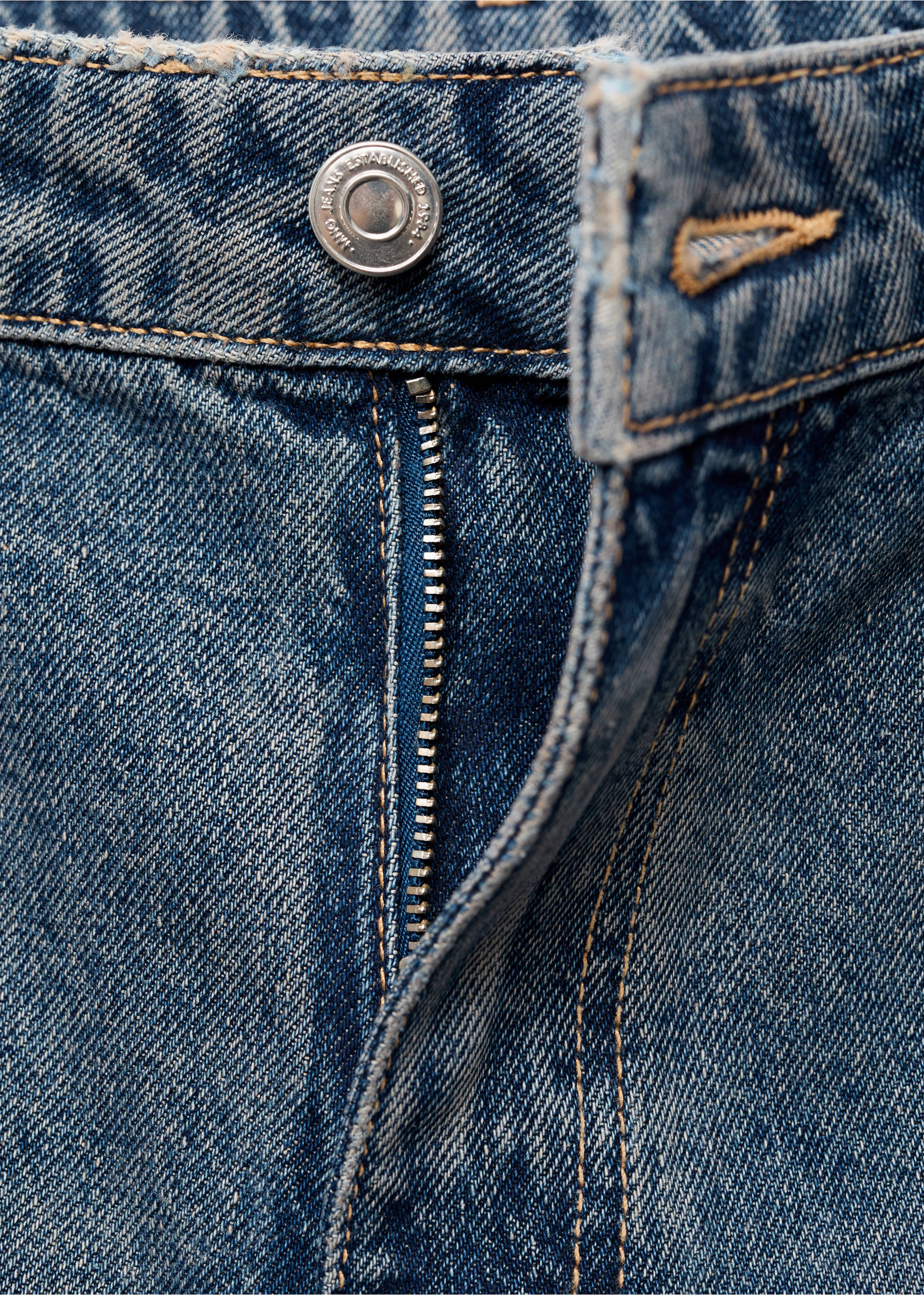 Straight-leg jeans with eyelets - Details of the article 8, Dark Vintage Blue. Ref: 17036005-00.