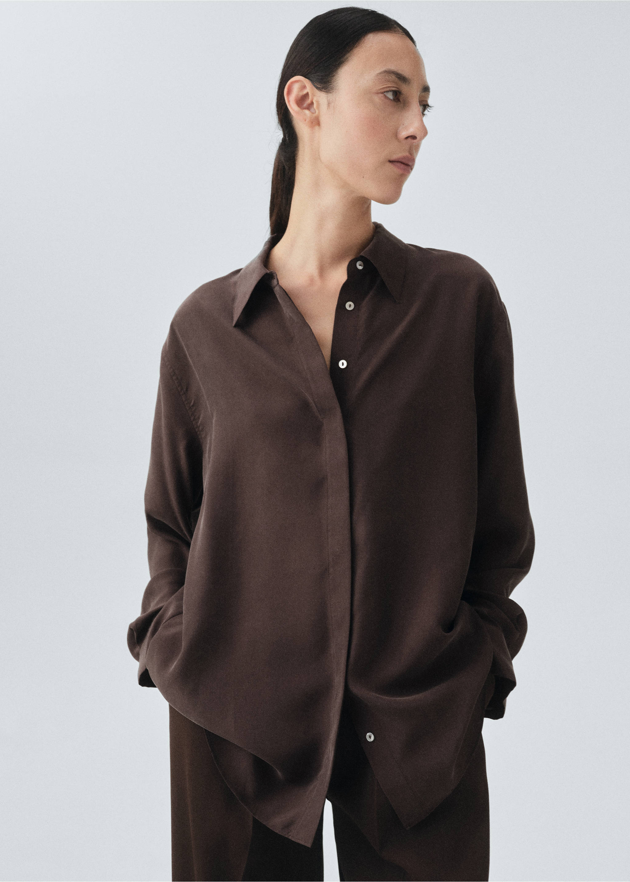 Oversize-Hemd aus 100% Seide - Mittlere Ansicht, Schokolade. Ref: 17036351-00.