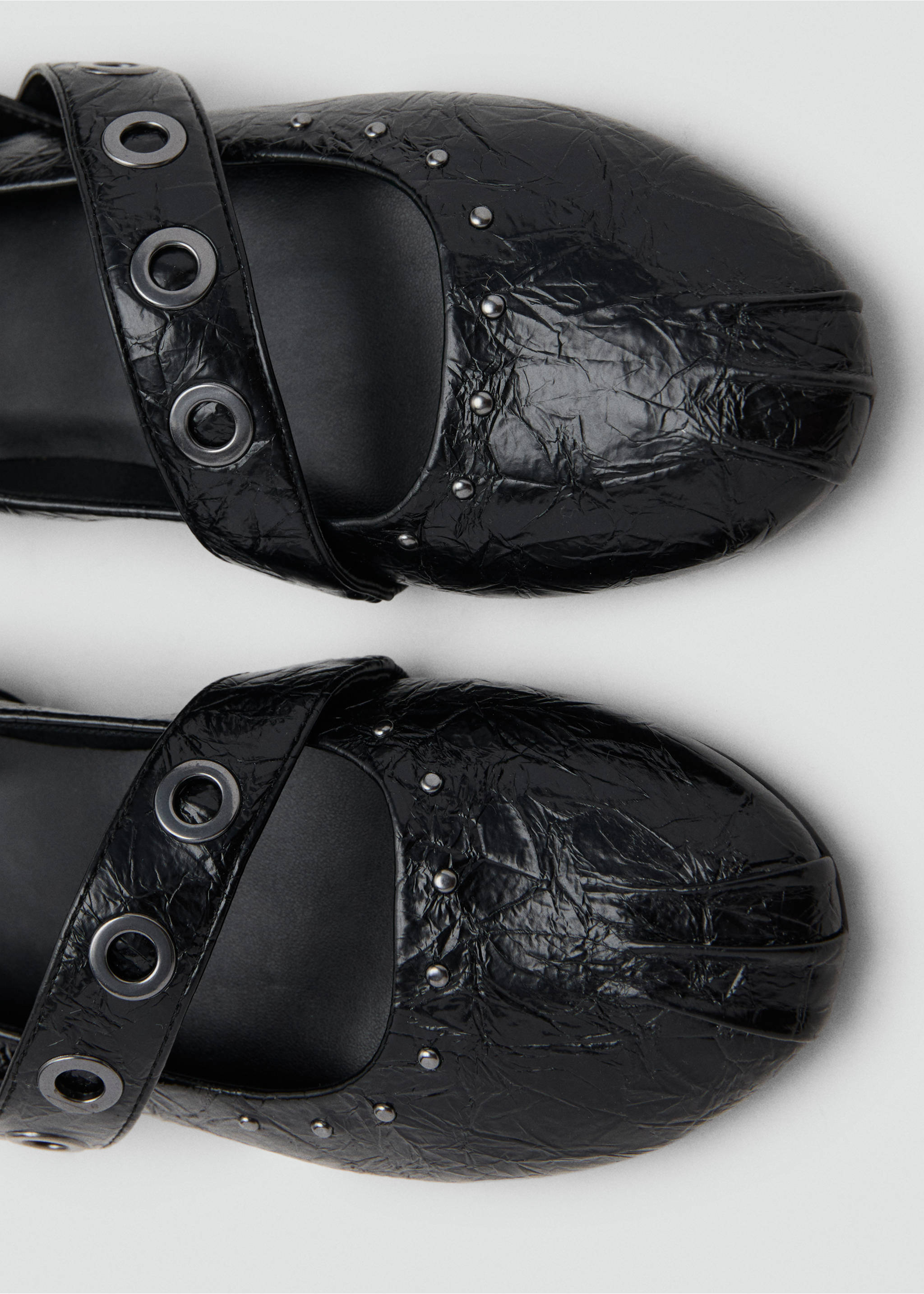 Ballet flats with studded straps - Details of the article 2, Black. Ref: 17036352-00.
