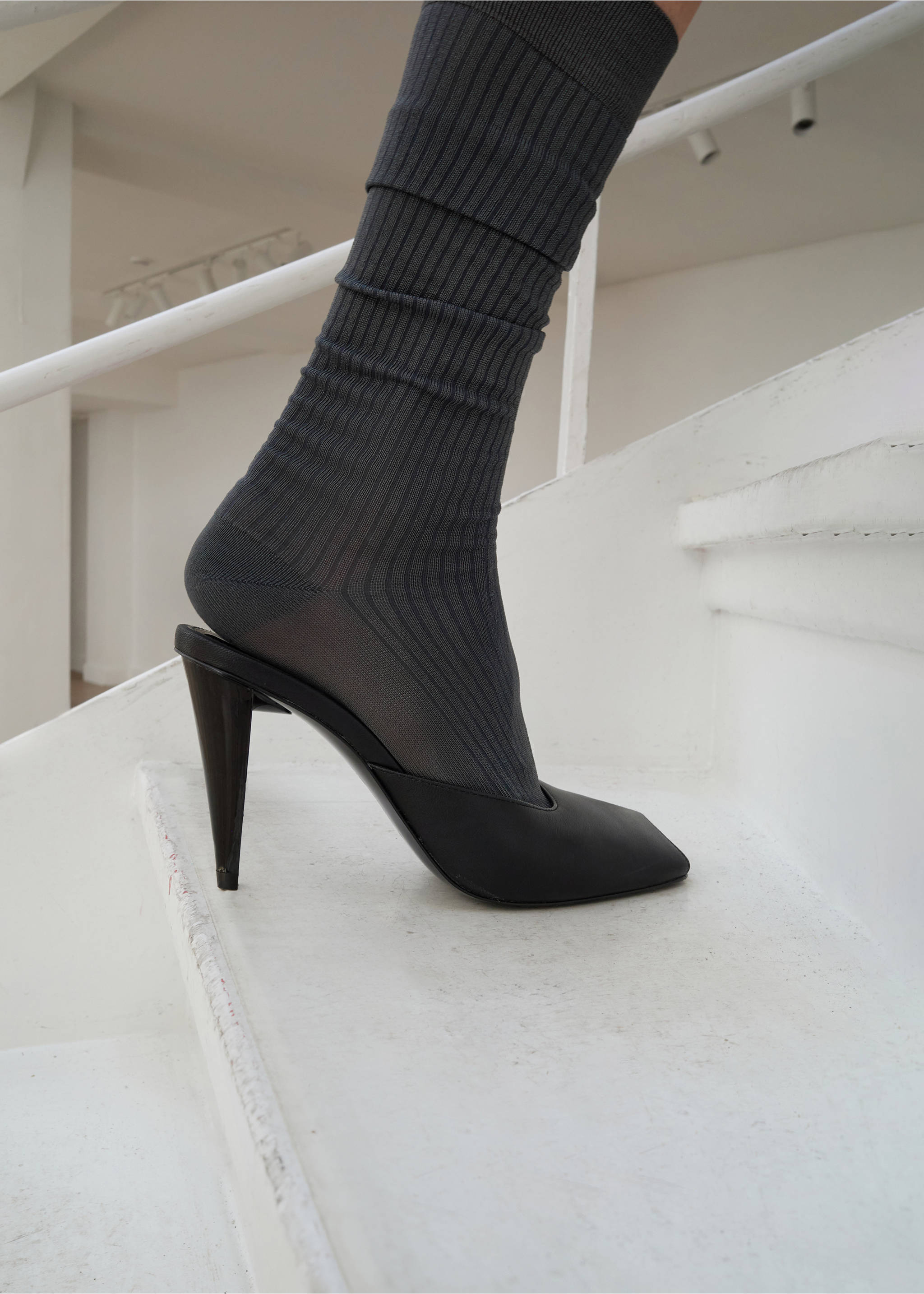 Open-toe leather shoes - General plane, Black. Ref: 17036355-00.