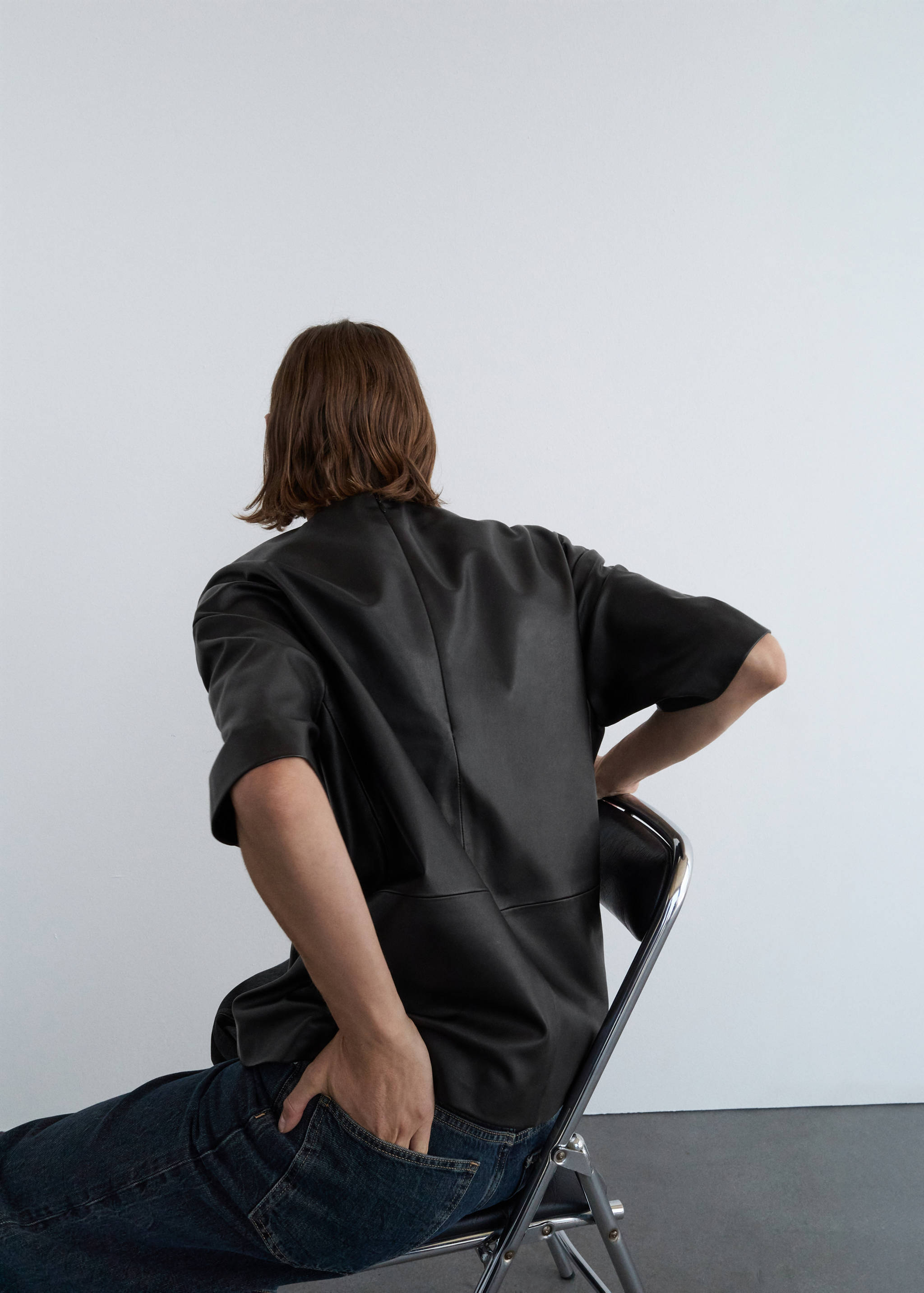 100% leather oversized t-shirt - Reverse of the article