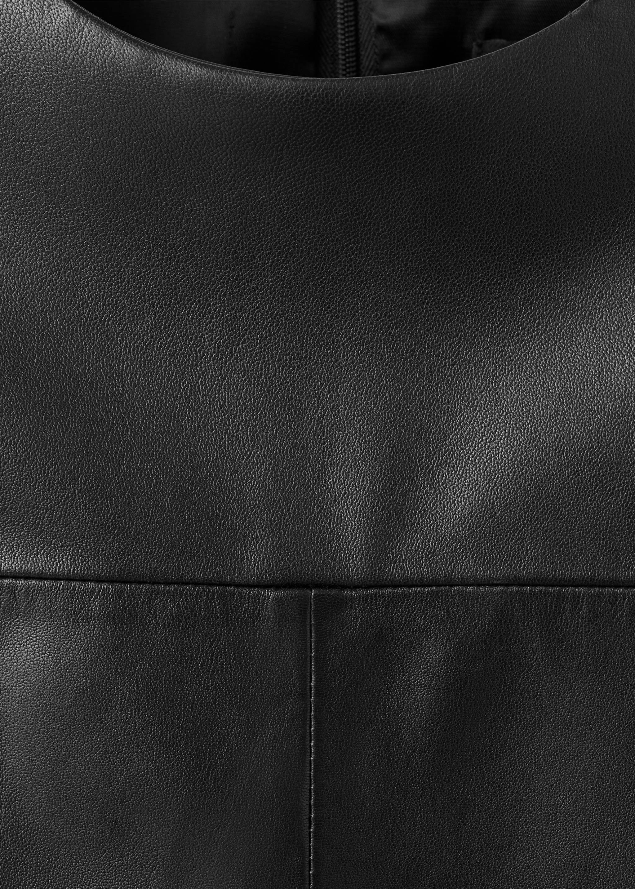100% leather oversized t-shirt - Details of the article 8, Black. Ref: 17036358-00.