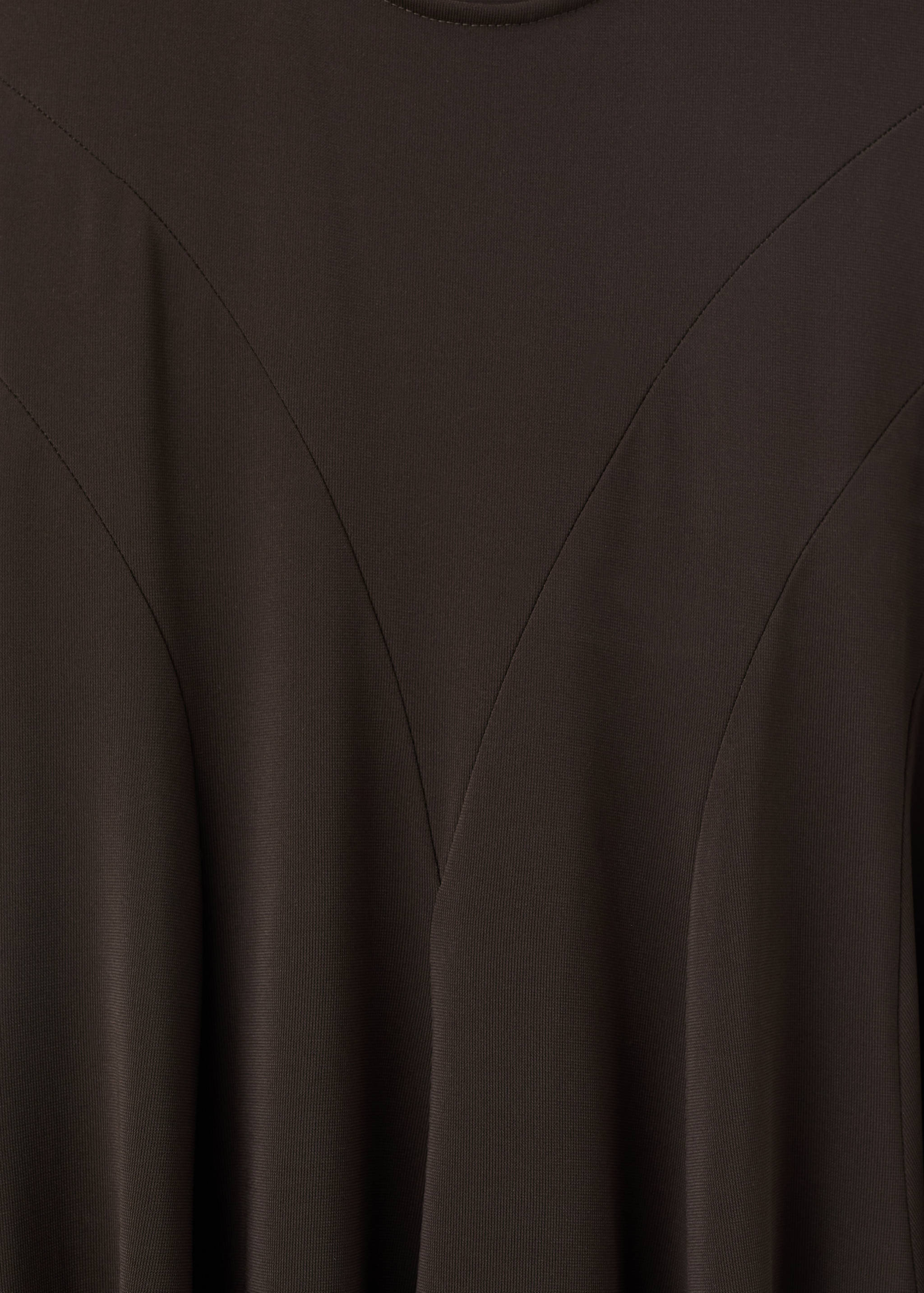 Godet dress with back opening - Details of the article 8