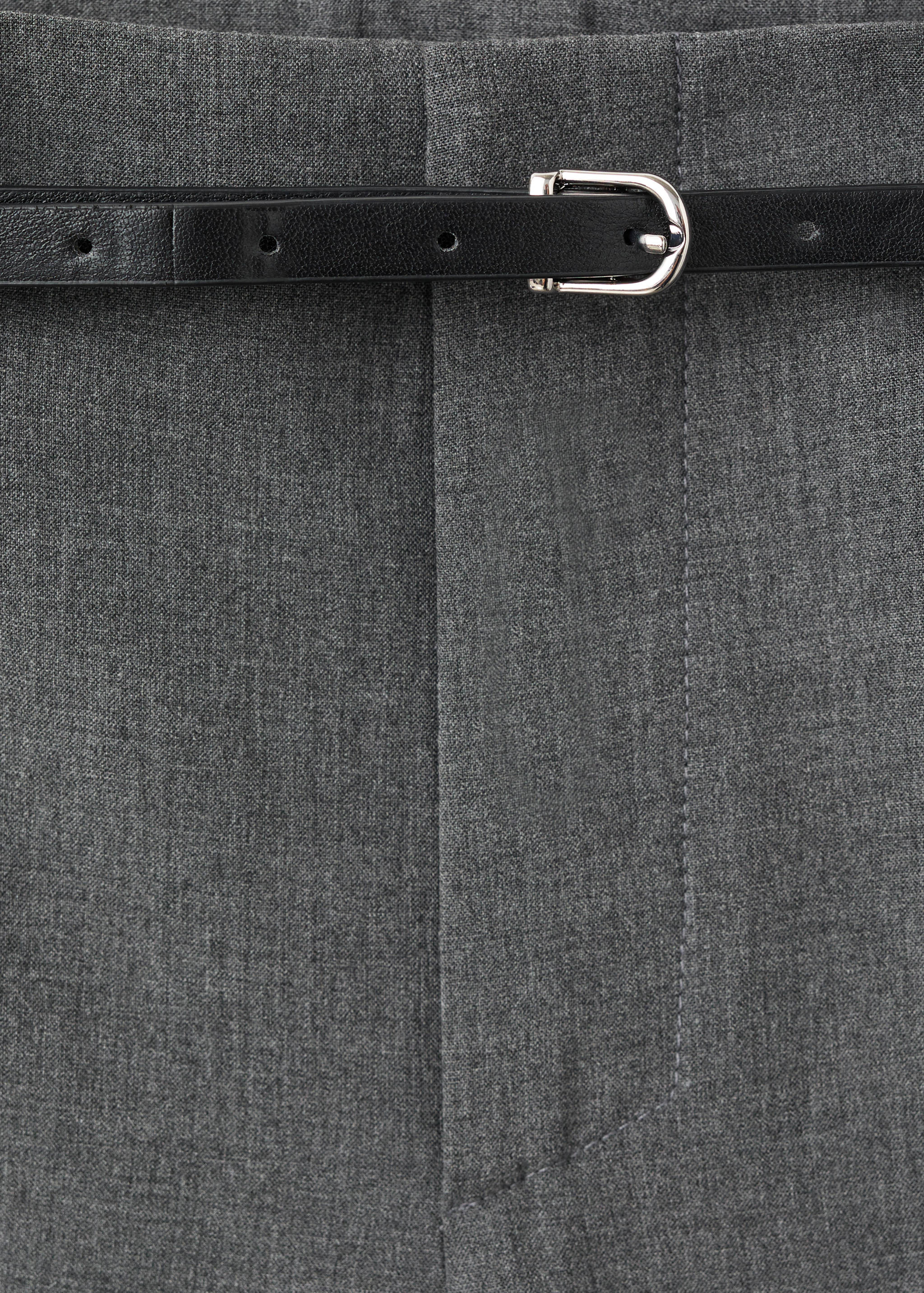 Gerade Hose mit Gürtel - Detail des Artikels 8