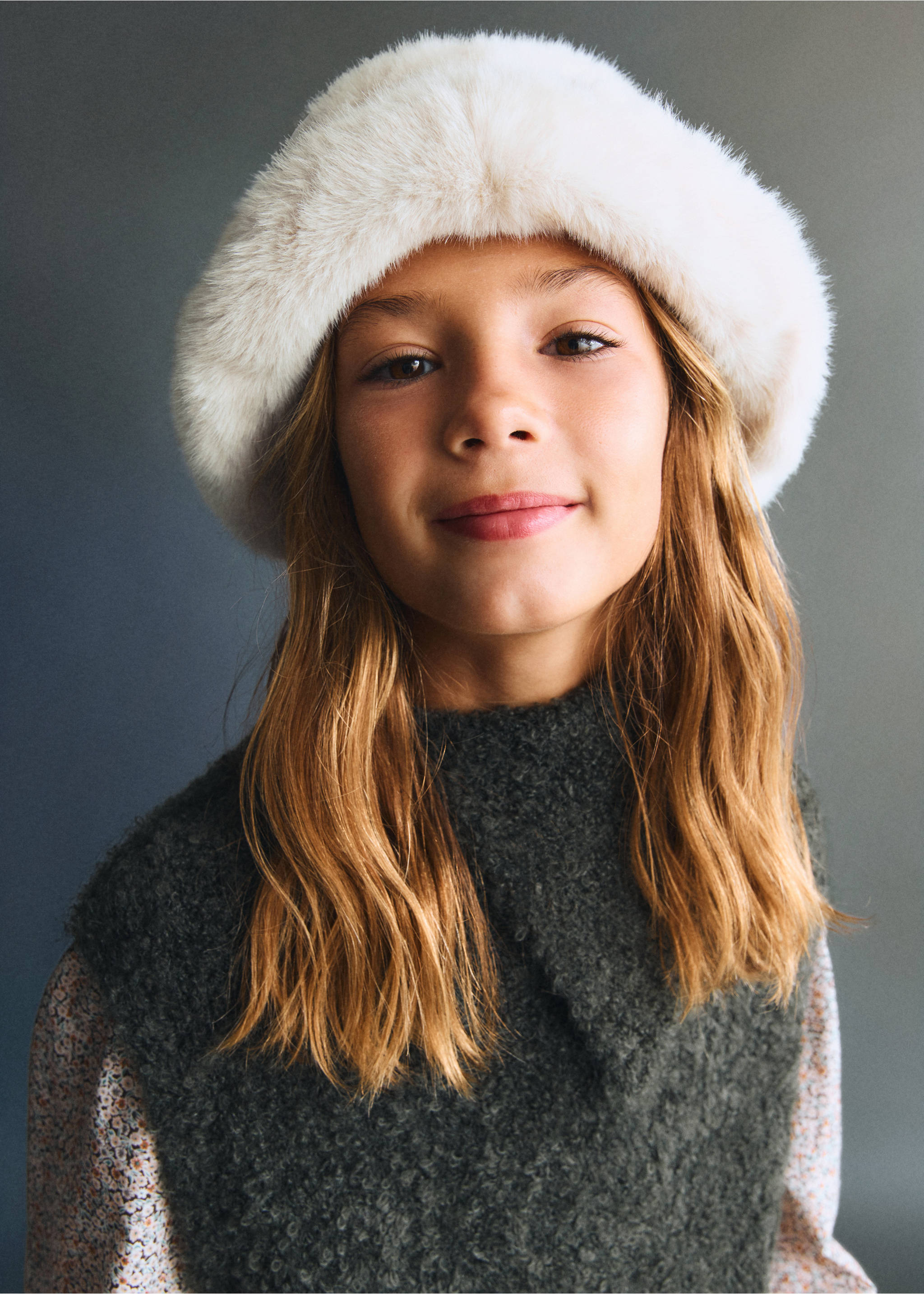 Fur-effect bucket hat - General plane, Sand. Ref: 17036733-00.