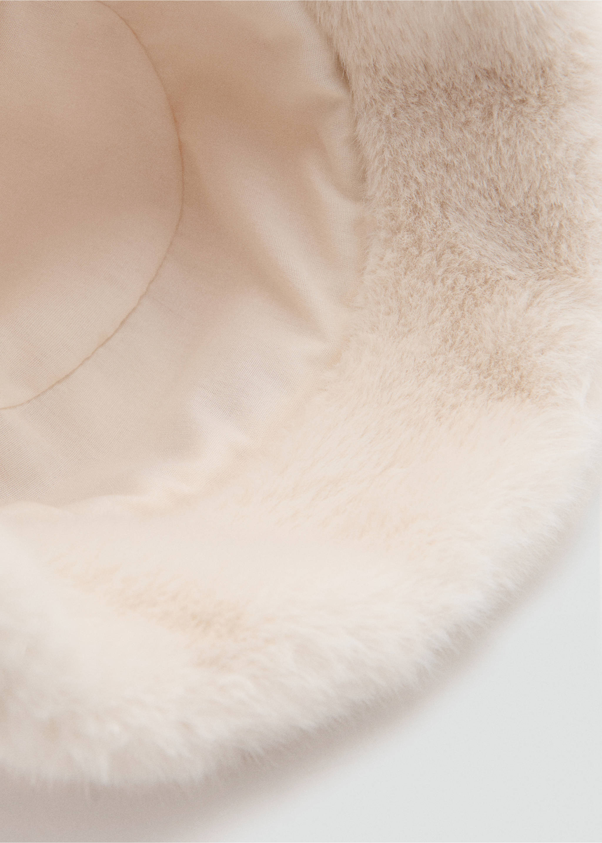 Fur-effect bucket hat - Details of the article 1, Sand. Ref: 17036733-00.