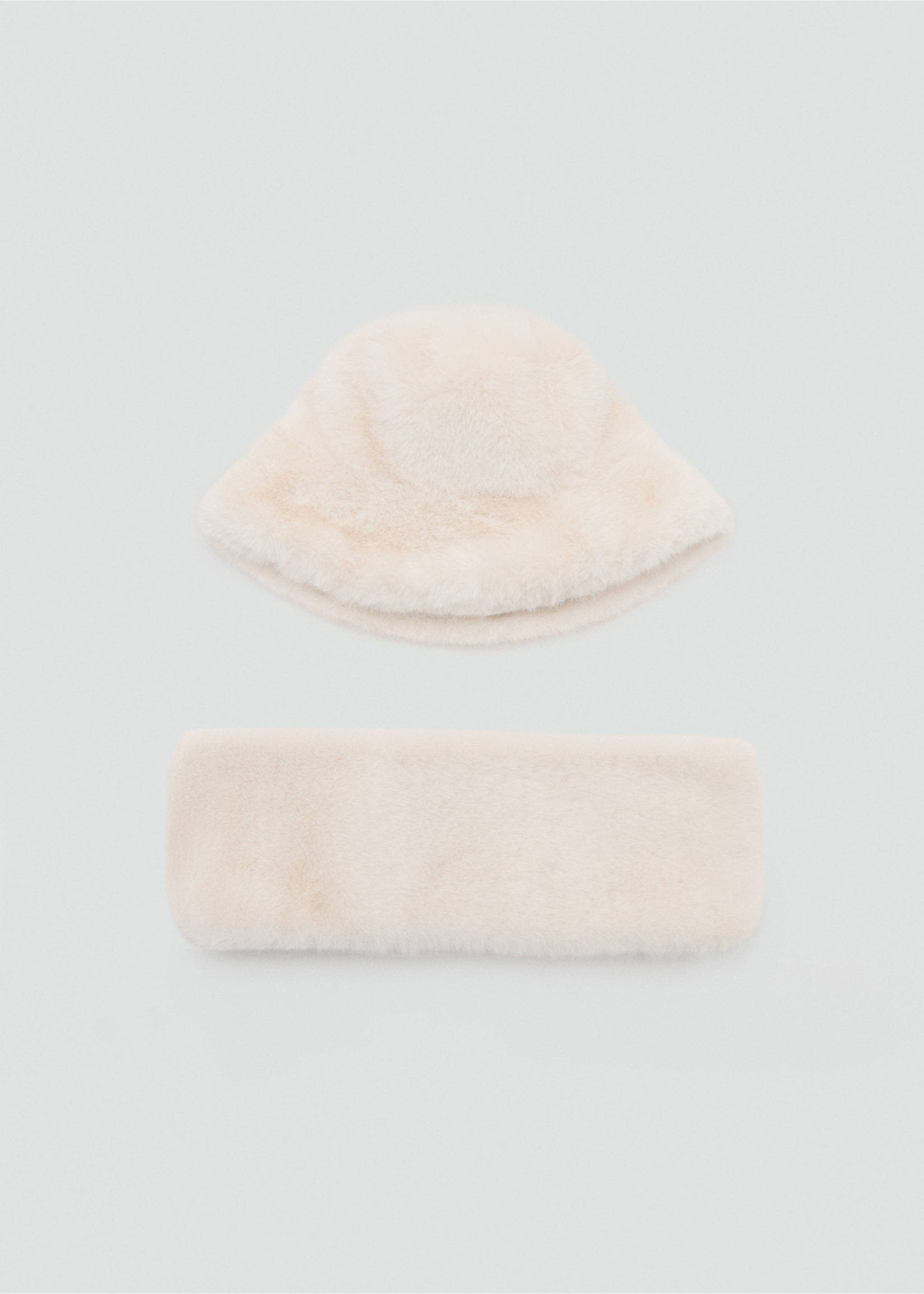 Fur-effect bucket hat - Details of the article 2, Sand. Ref: 17036733-00.