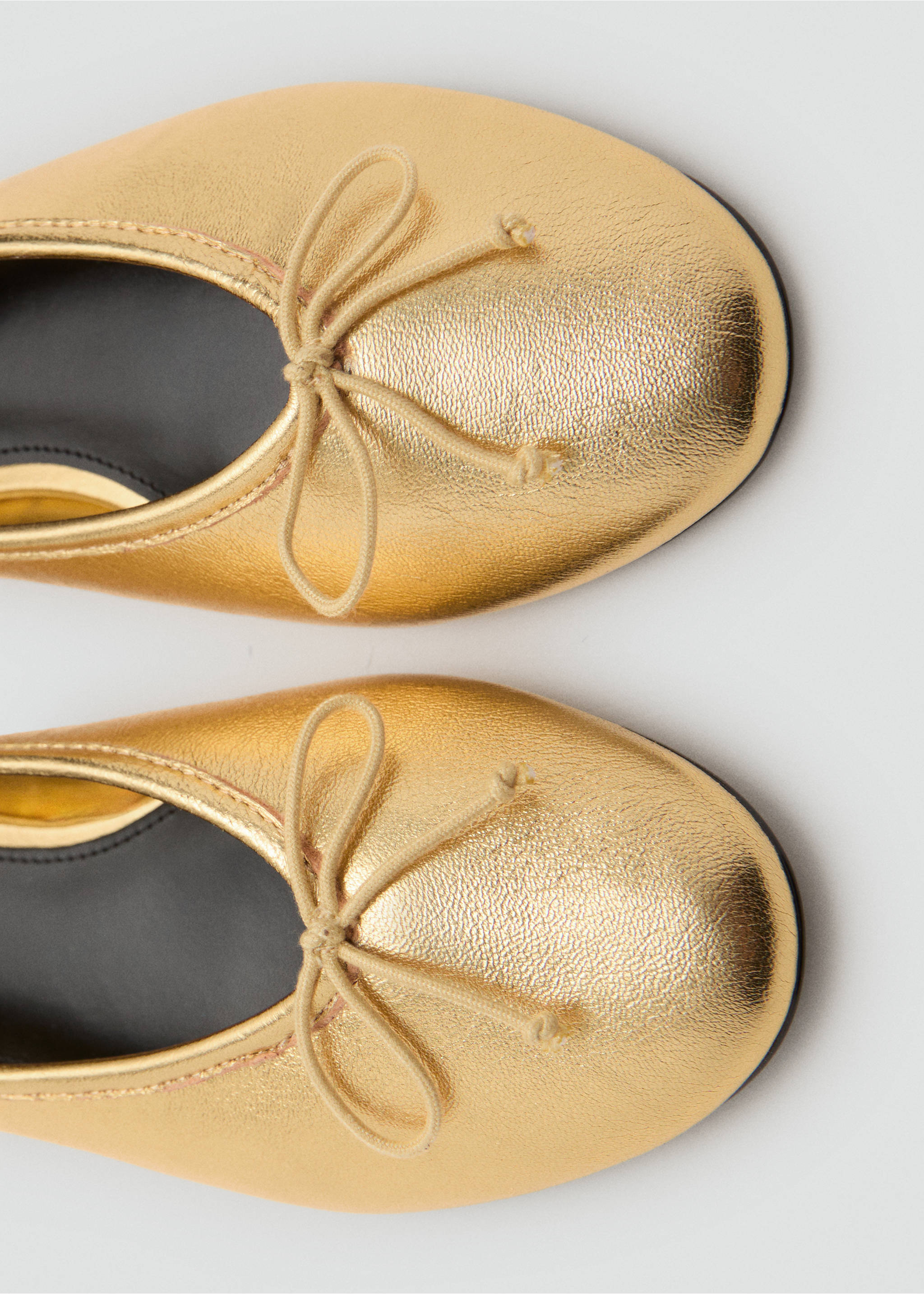 Leather ballet flats with bow - Details of the article 1, Gold. Ref: 17036741-00.