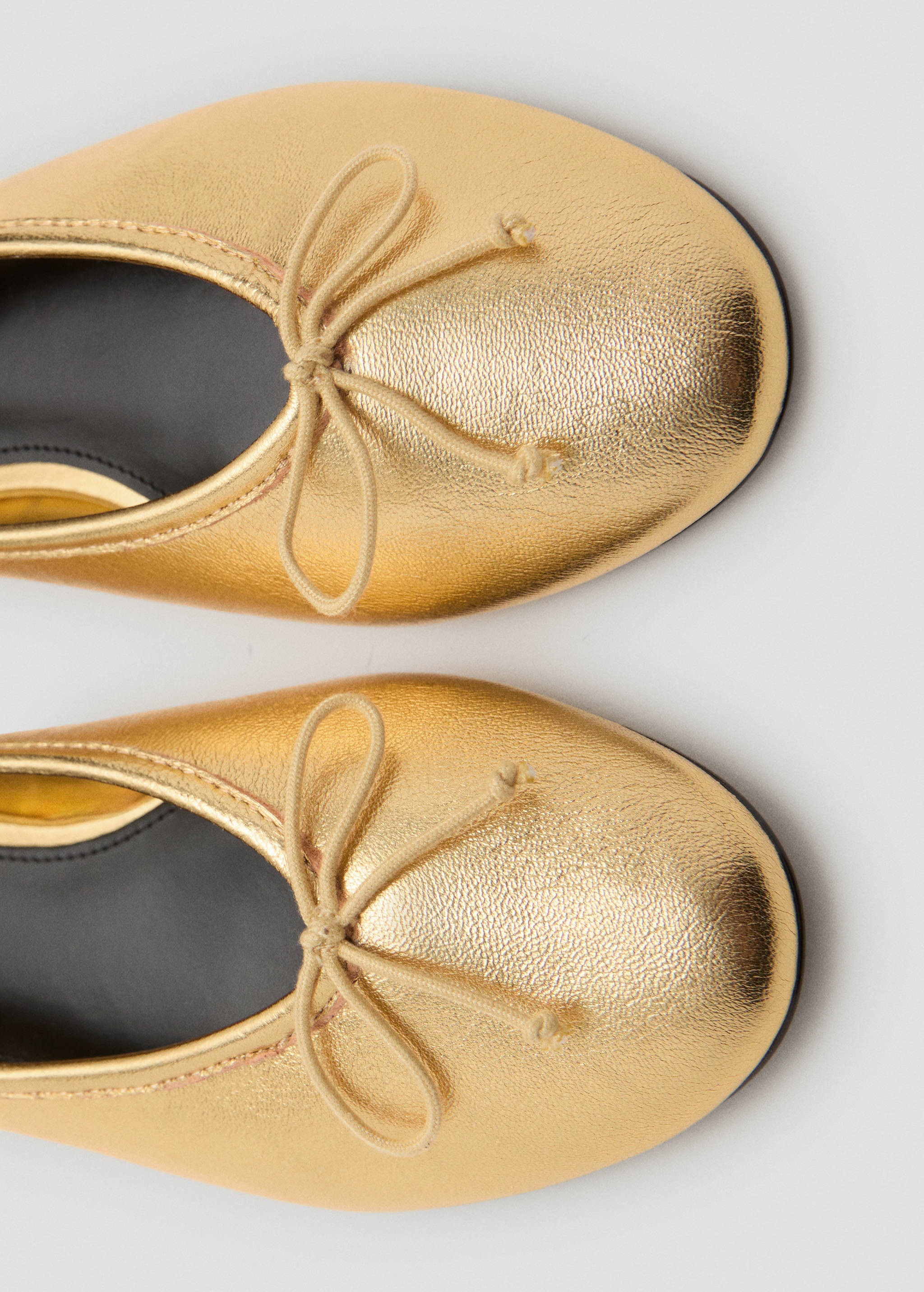 Leather ballet flats with bow - Details of the article 1