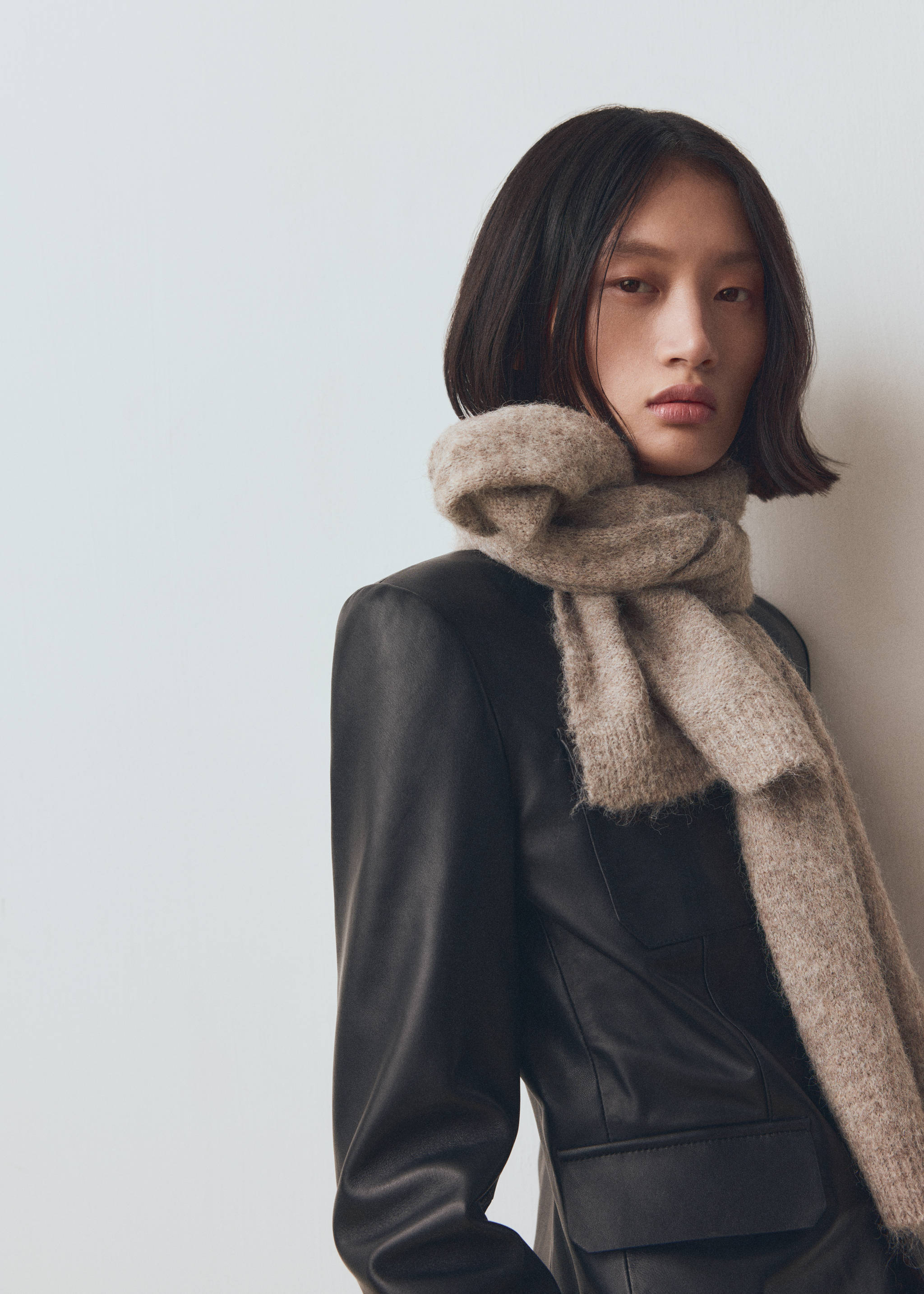 Plain knitted scarf - General plane