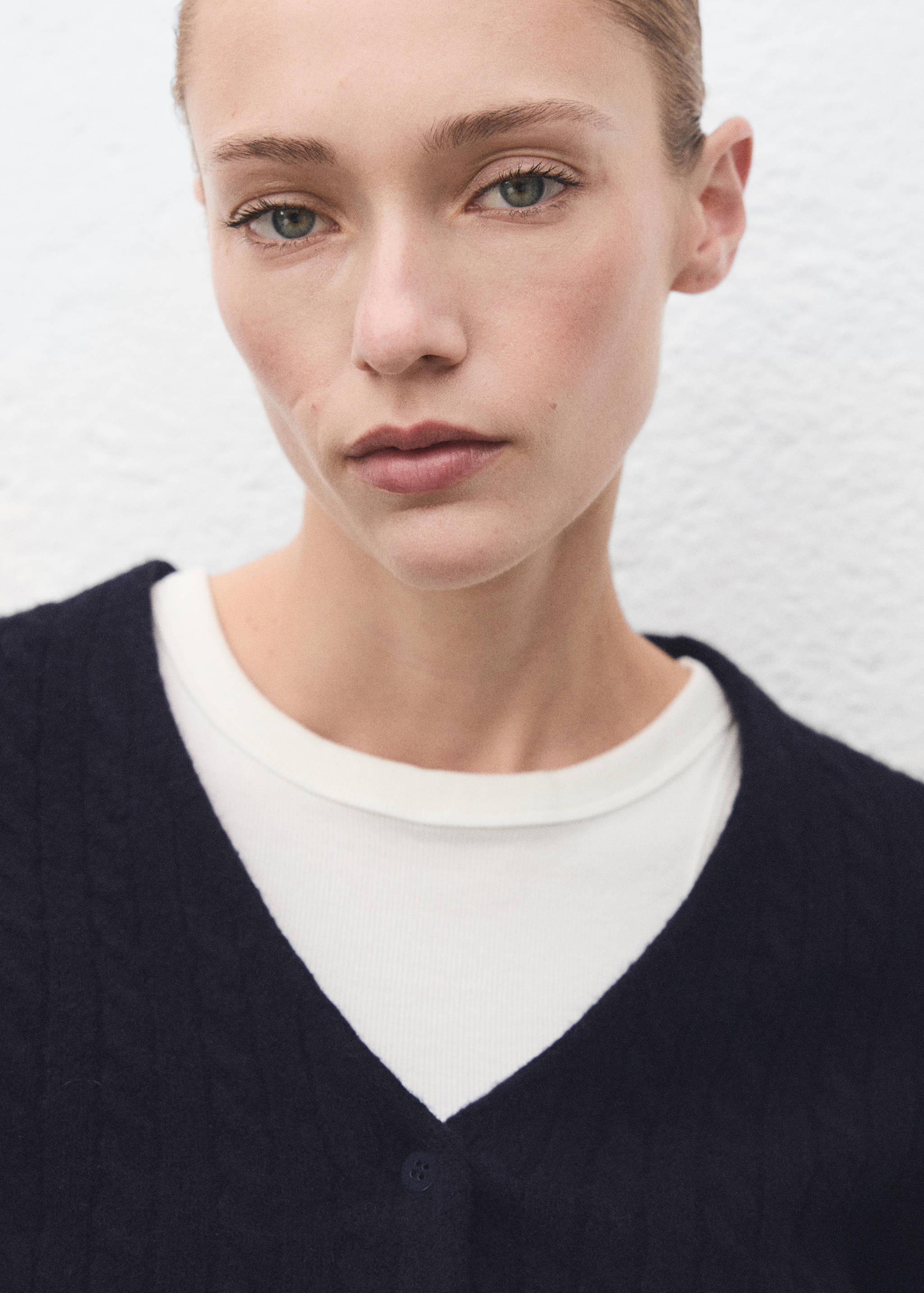 Cardigan mit Zopfmuster - Detail des Artikels 2