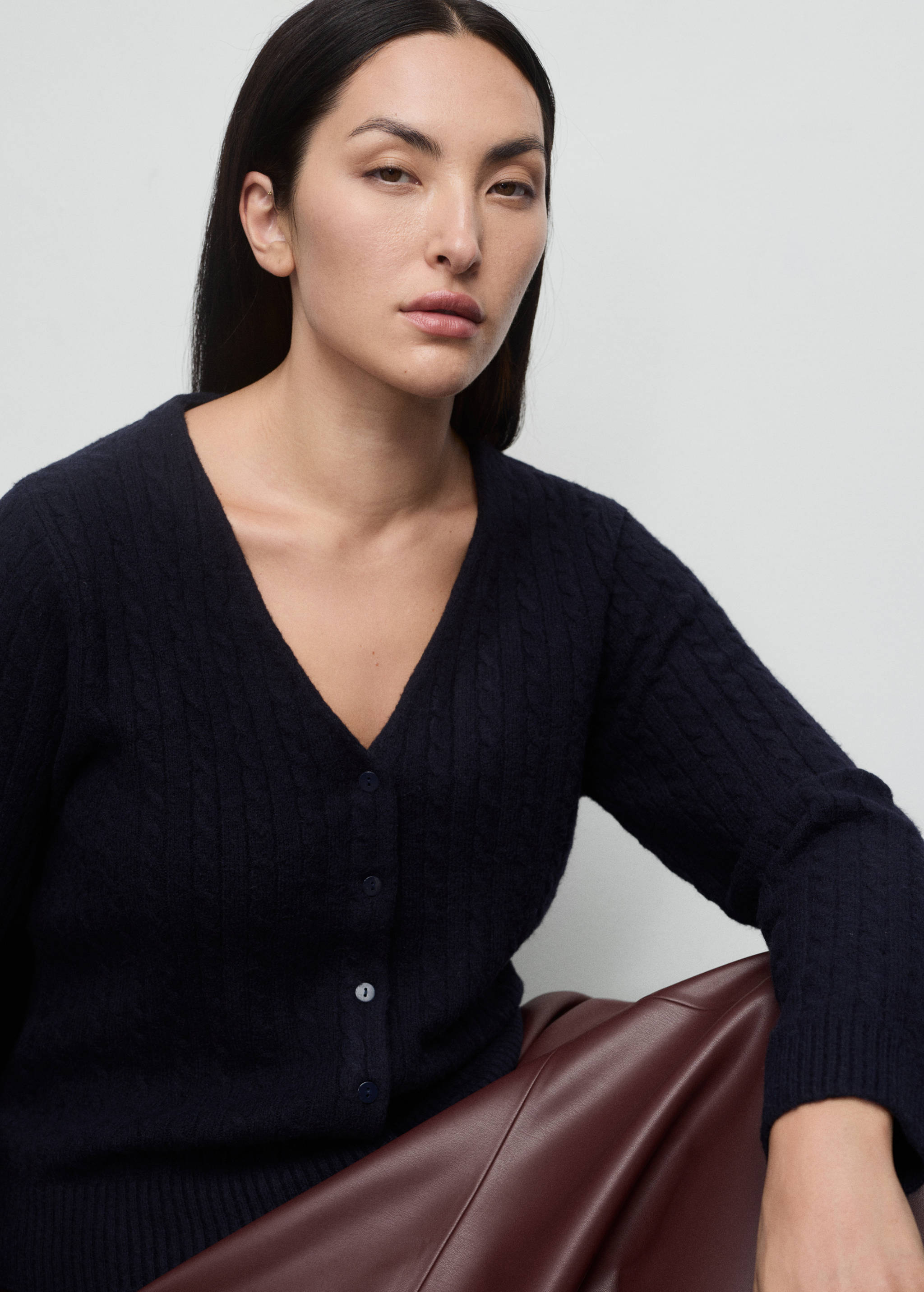 Knitted braided cardigan - Details of the article 4