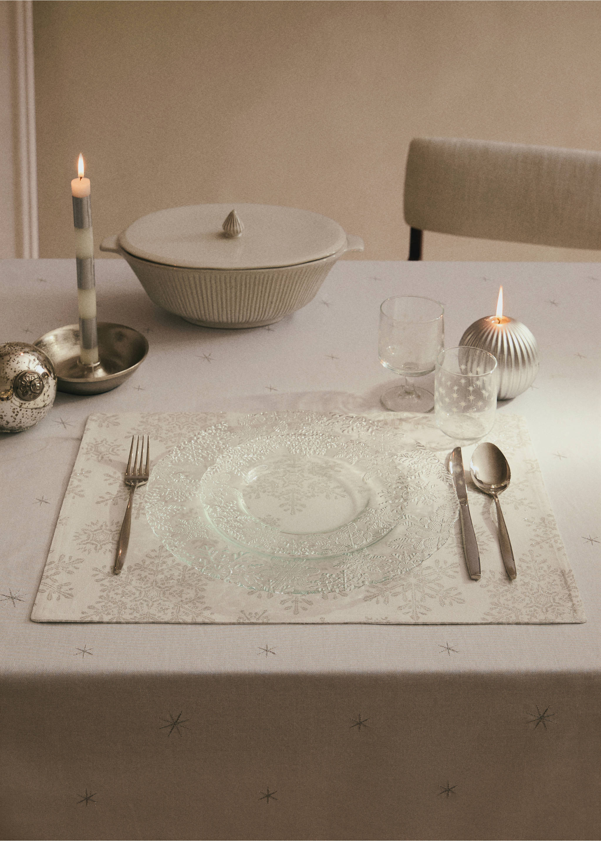 100% cotton placemat with Christmas motif - General plane, Silver. Ref: 17037791-00.