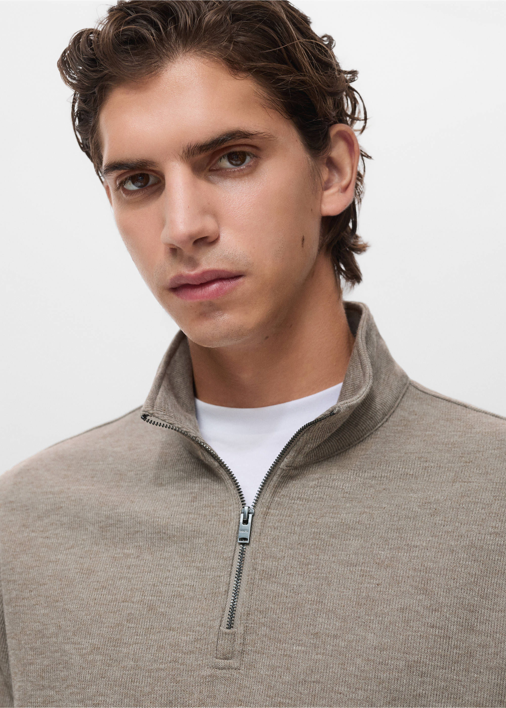 Regular-fit zip-up hoodie - Details of the article 1, Sand. Ref: 17037898-00.