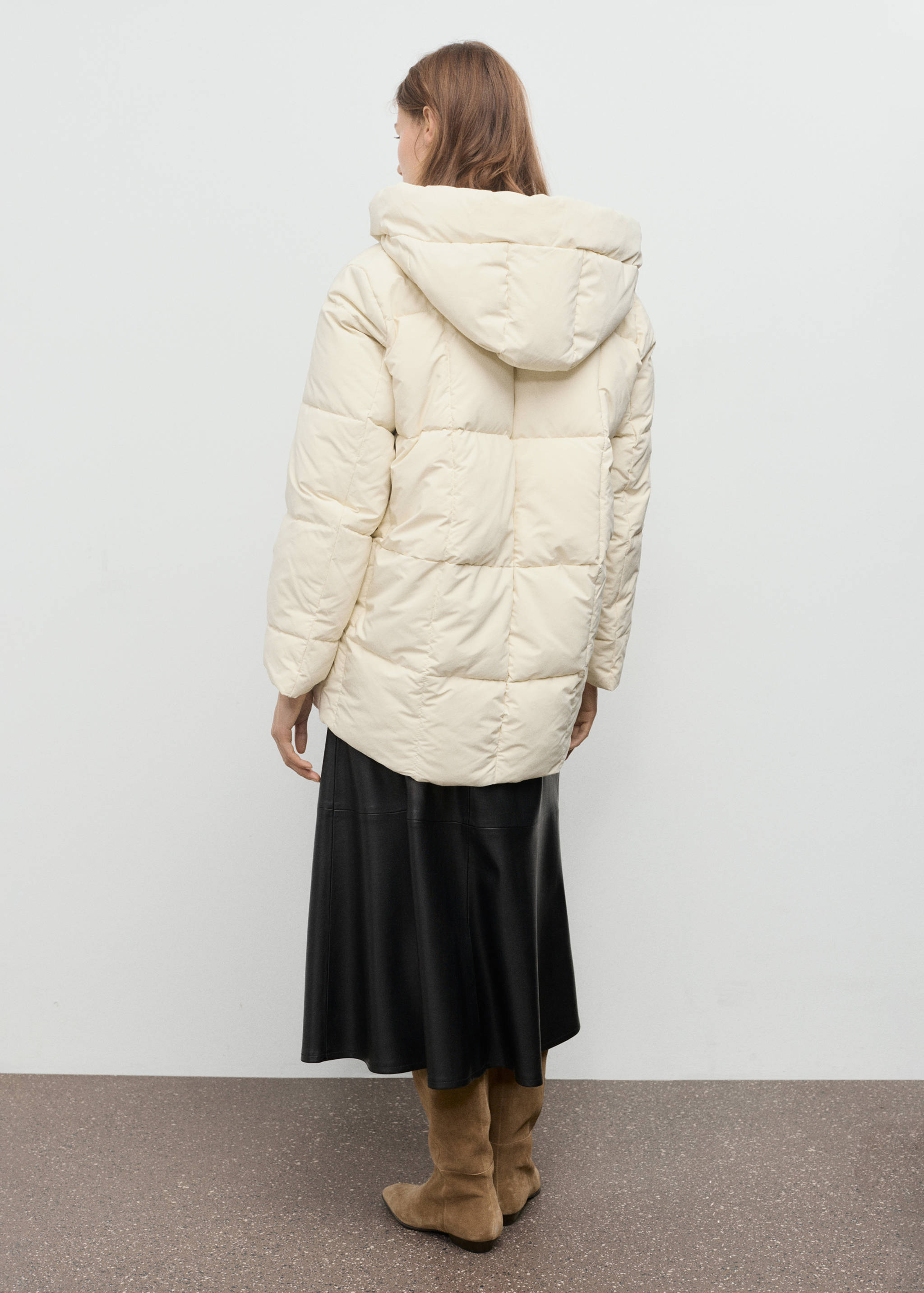 Hood puffer coat - Reverse of the article