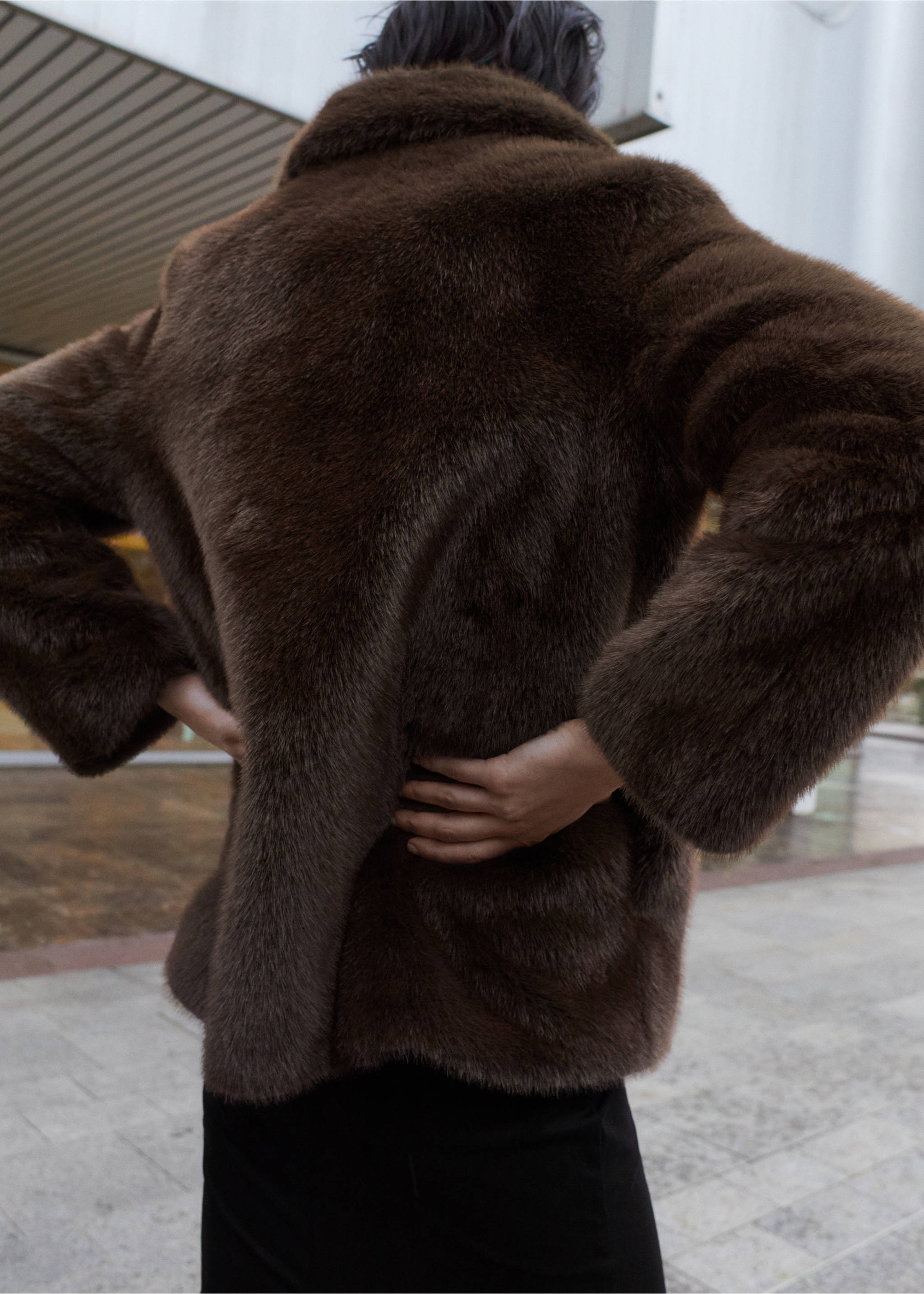 Faux-fur coat with lapels - Reverse of the article, Beige. Ref: 17038269-00.