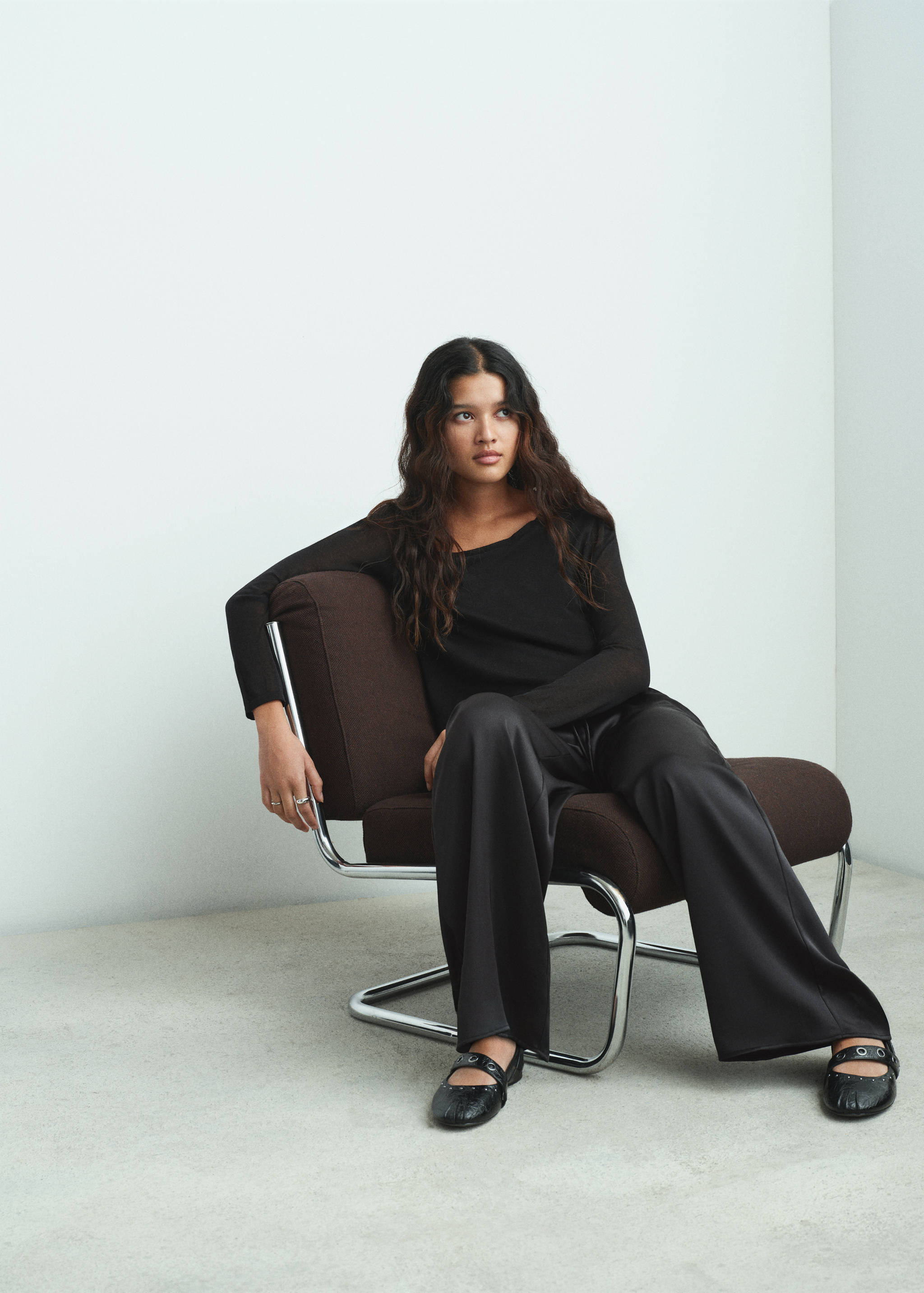 Flowy satin trousers - Details of the article 2