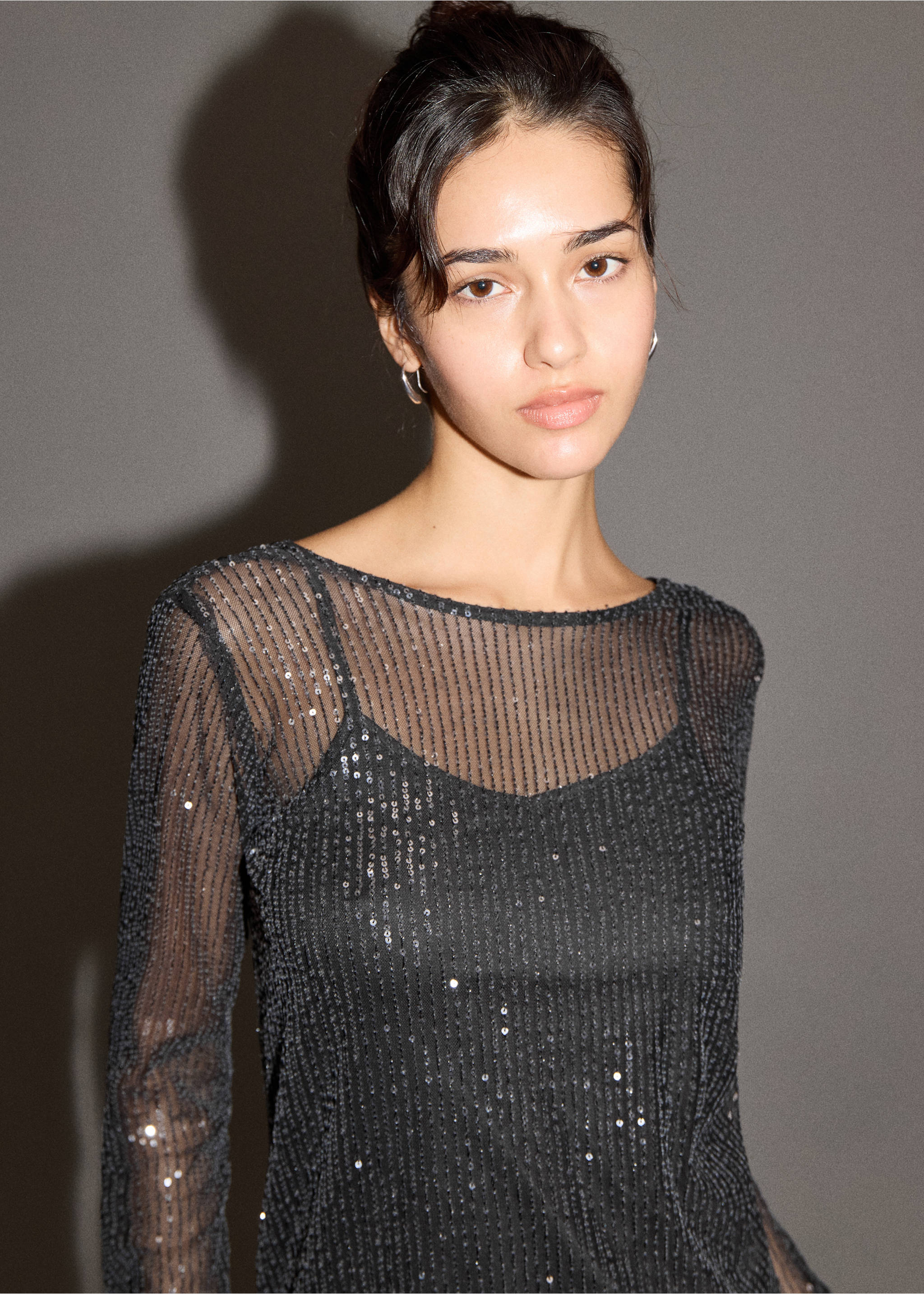 Short dress with sequins - Details of the article 1, Black. Ref: 17038280-00.