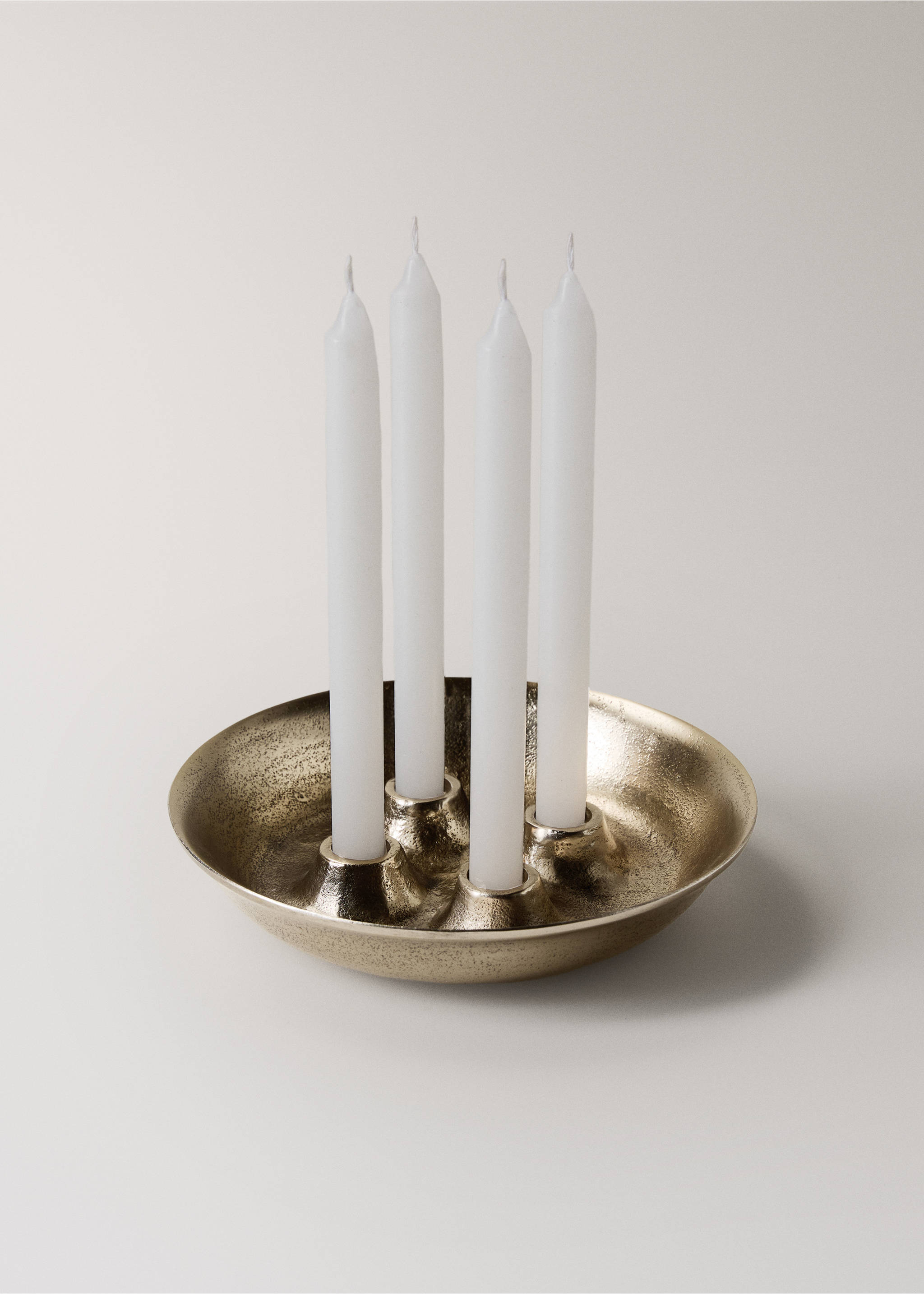 Four-candle metal candelabra - Details of the article 2, Gold. Ref: 17038293-00.