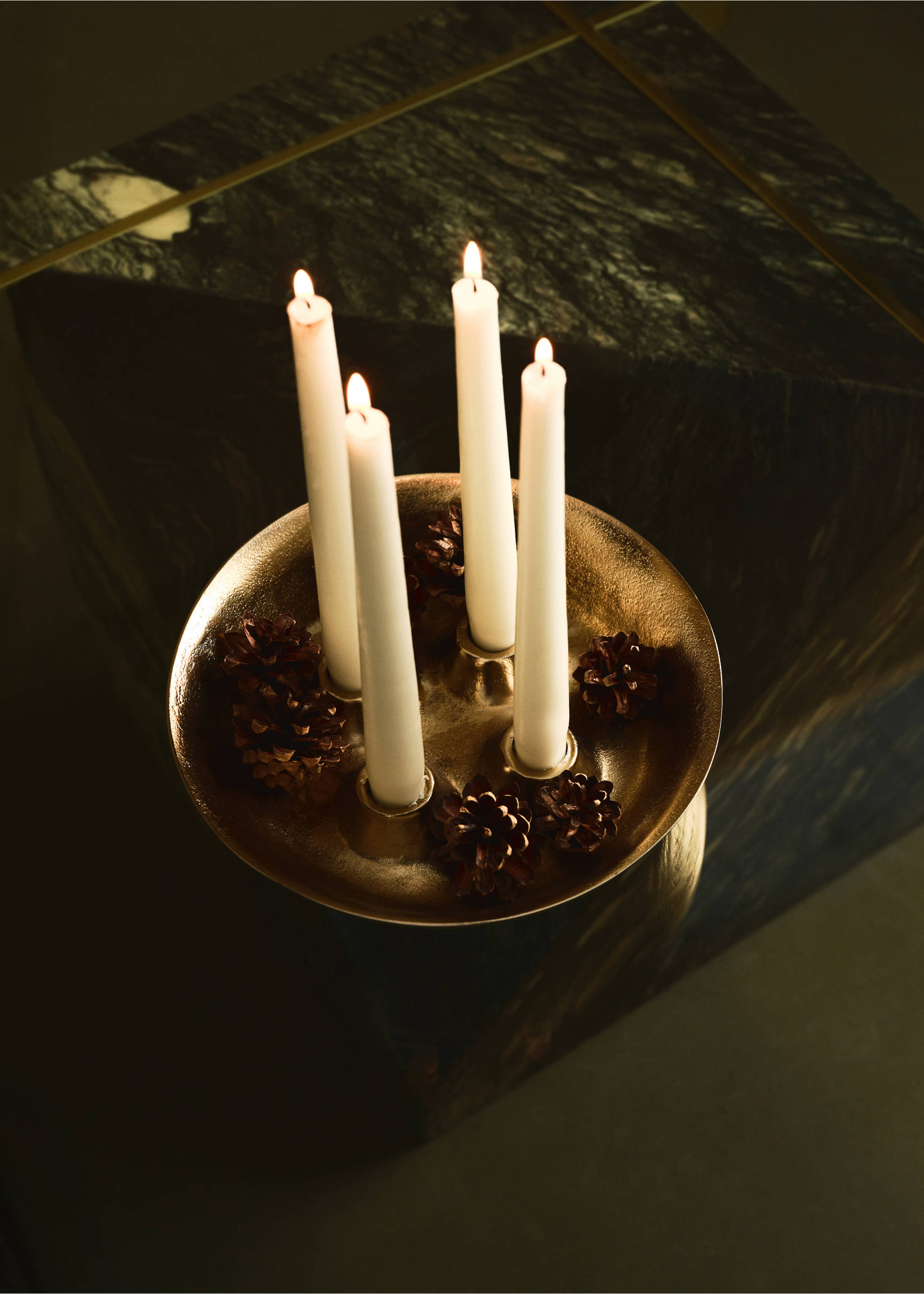 Four-candle metal candelabra - Details of the article 6, Gold. Ref: 17038293-00.