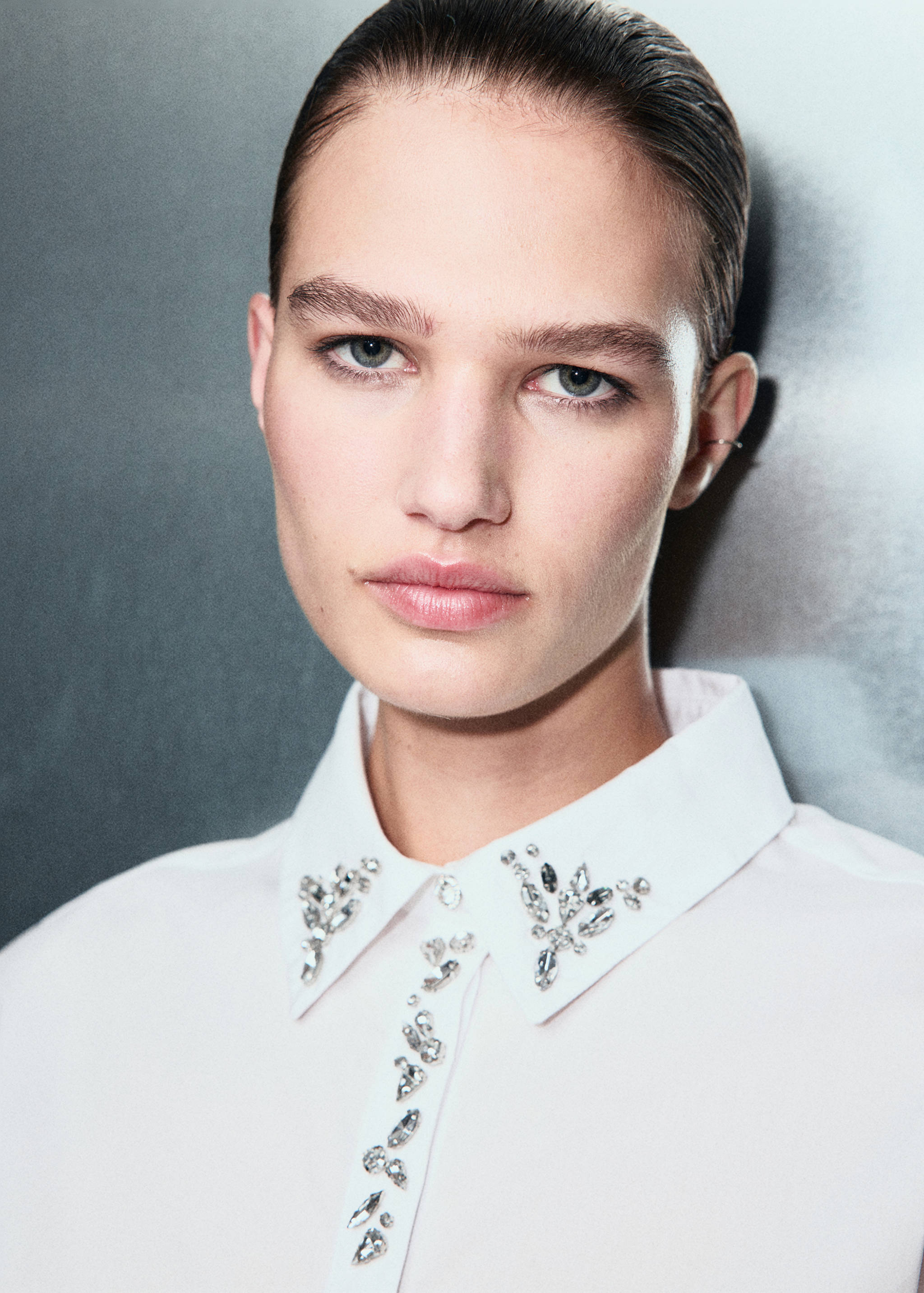 Crystal detail shirt - Details of the article 1