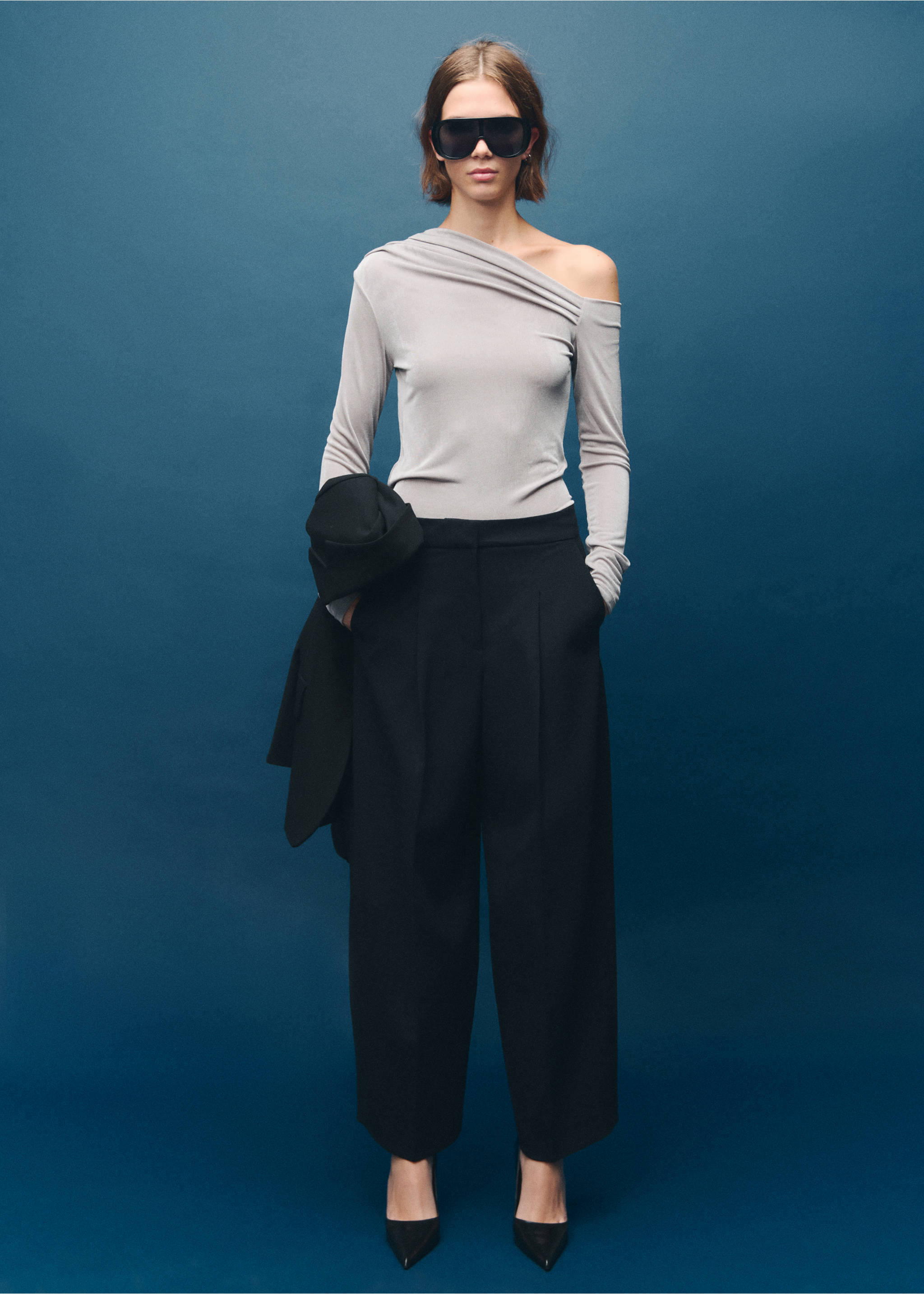 Asymmetrical long-sleeved t-shirt - General plane, Grey. Ref: 17039109-00.